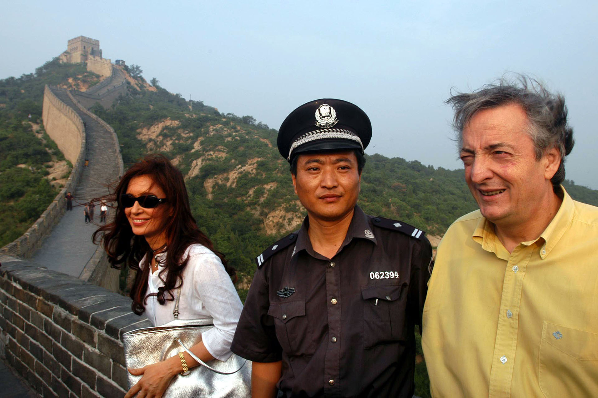El presidente Néstor Kirchner junto a su esposa, Cristina Fernández, visitan la Muralla China