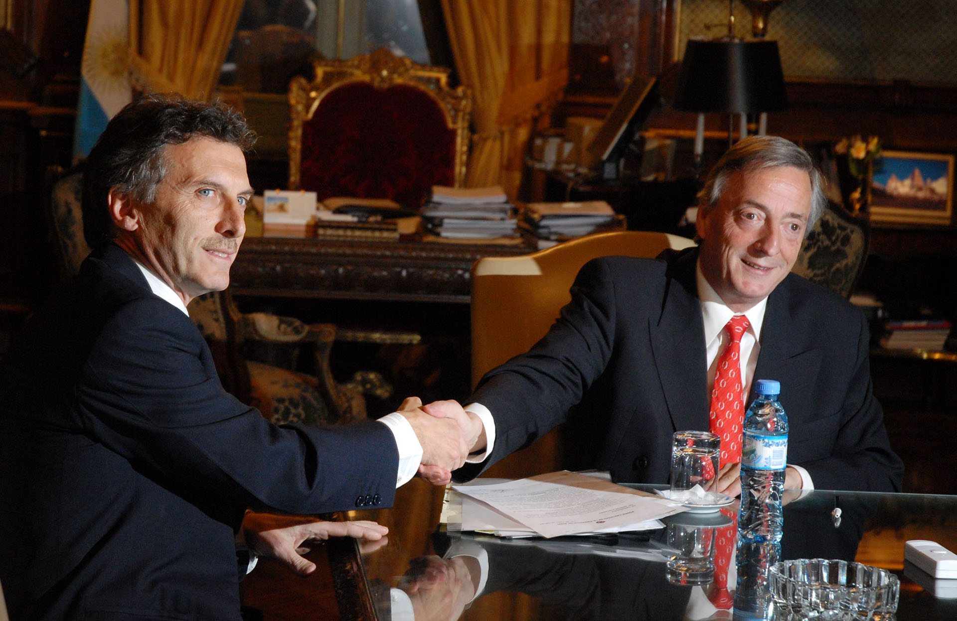 El presidente Néstor Kirchner recibe al Jefe de Gobierno electo, Mauricio Macri, en Casa de Gobierno.