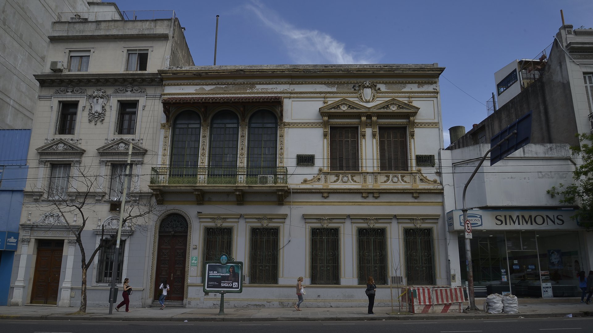 AFCP – EX RESIDENCIA ÁNGEL BRACERAS. La residencia fue encargada por Bernardo Etchegoyen y adquirida luego por el industrial textil uruguayo Ángel Braceras, hijo de un empresario vizcaíno.