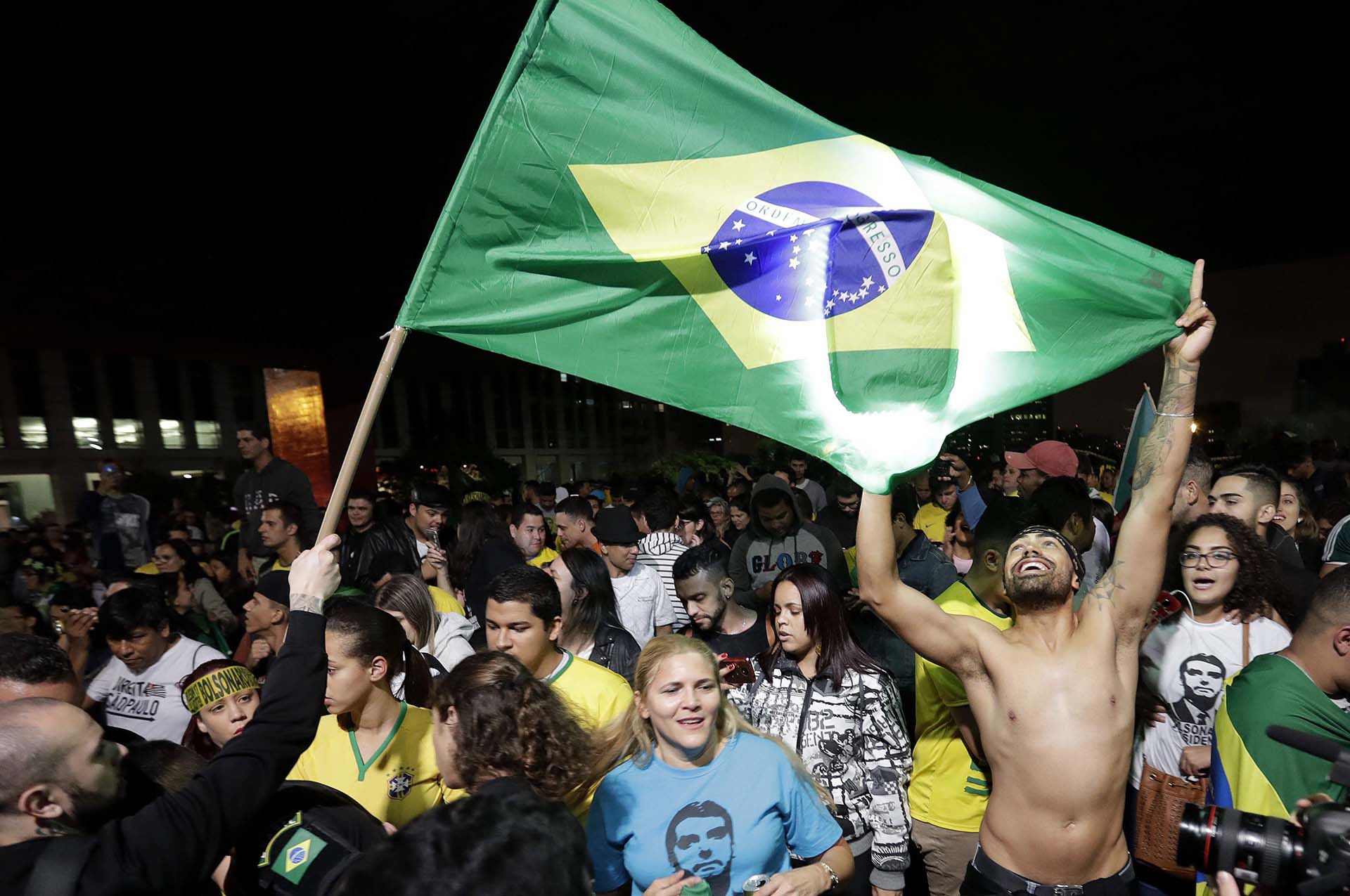 Los seguidores de Bolsonaro festejaron el triunfo en las calles de Brasil EFE/Sebastião Moreira