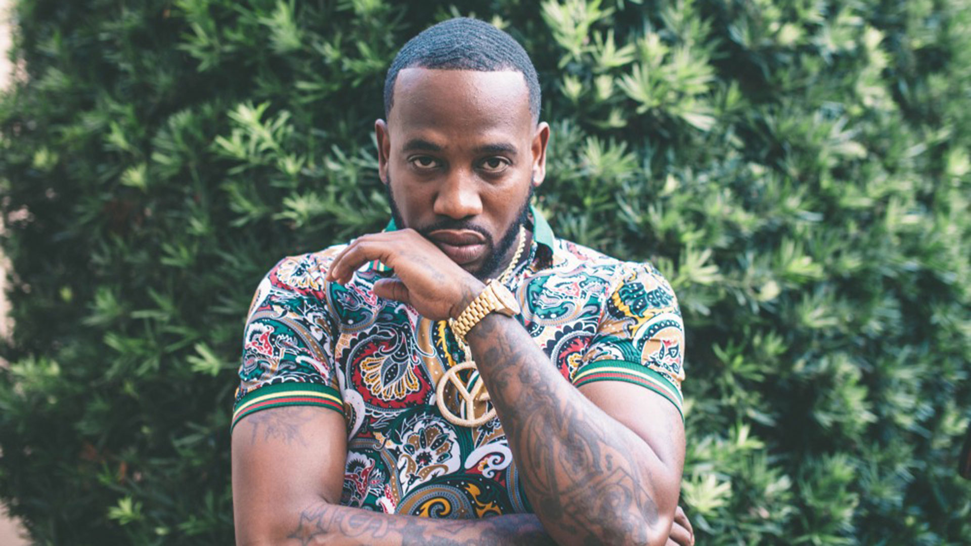 Young Greatness se lanzó a la fama con su tema, Moolah que alcanzó el Hot 100 de la lista Billboard
