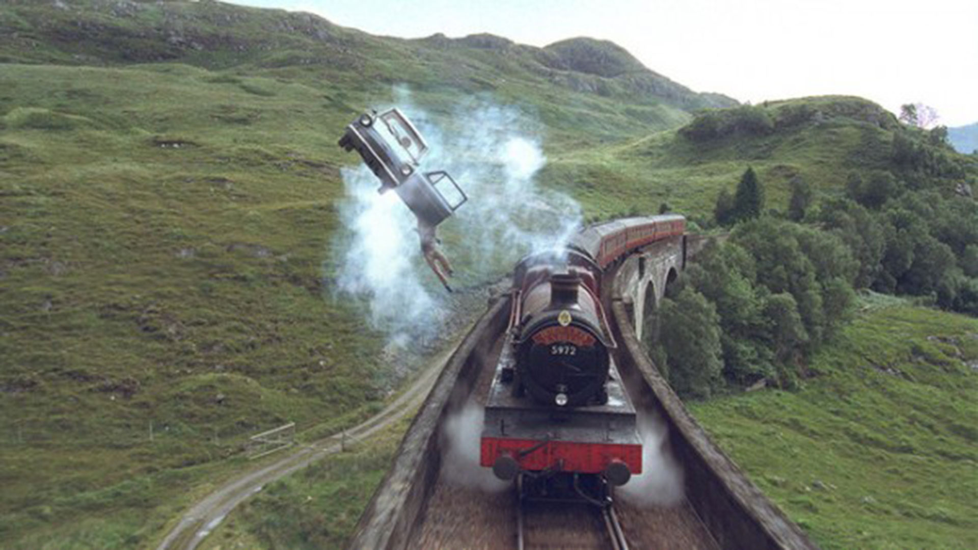 Durante toda la saga de Harry Potter, en una u otra escena, aparece el clásico tren que lleva a los alumnos a Howarts, la escuela de magia