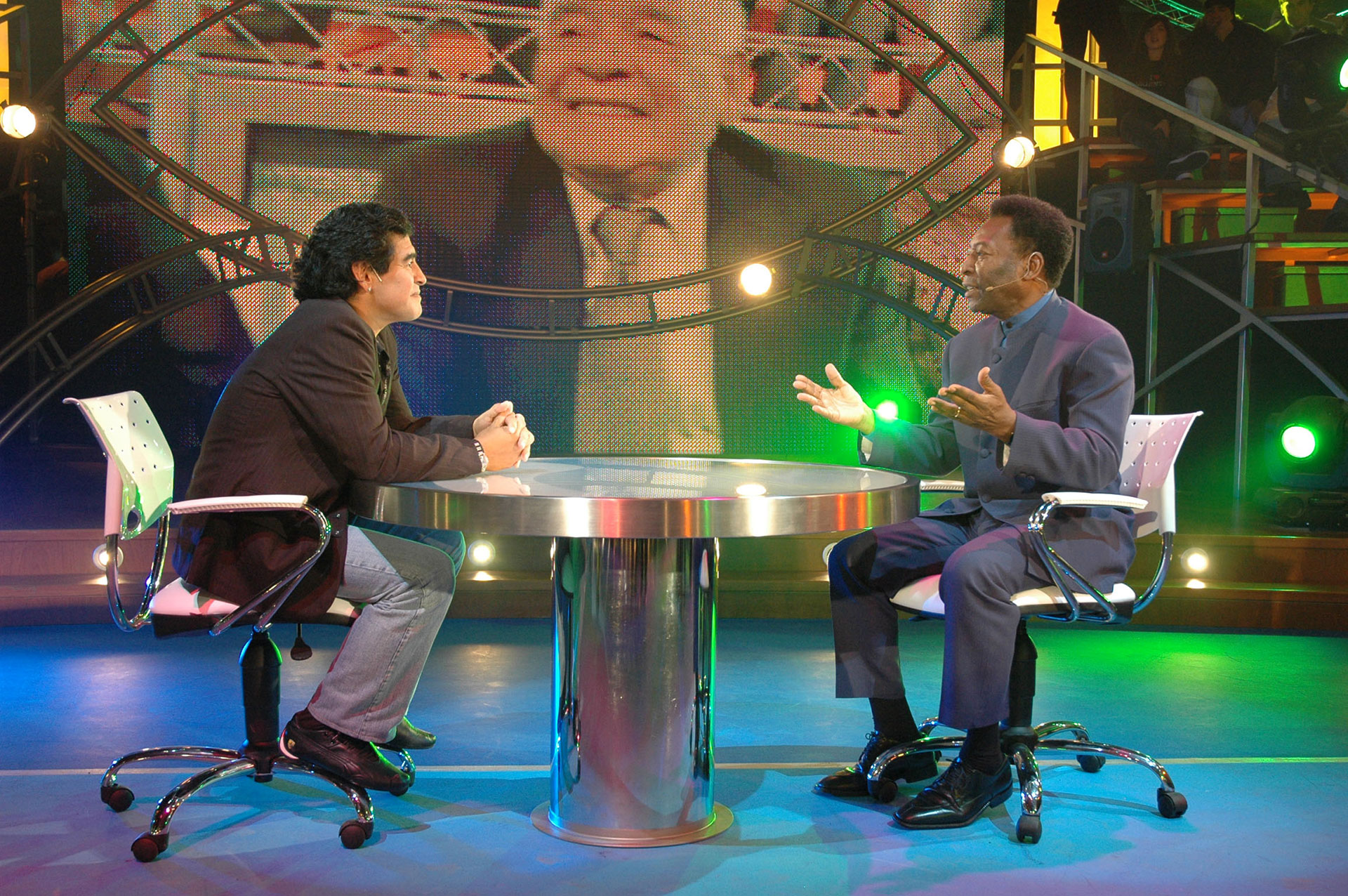 Diego Maradona con Pelé en “La noche del Diez!” (NA)