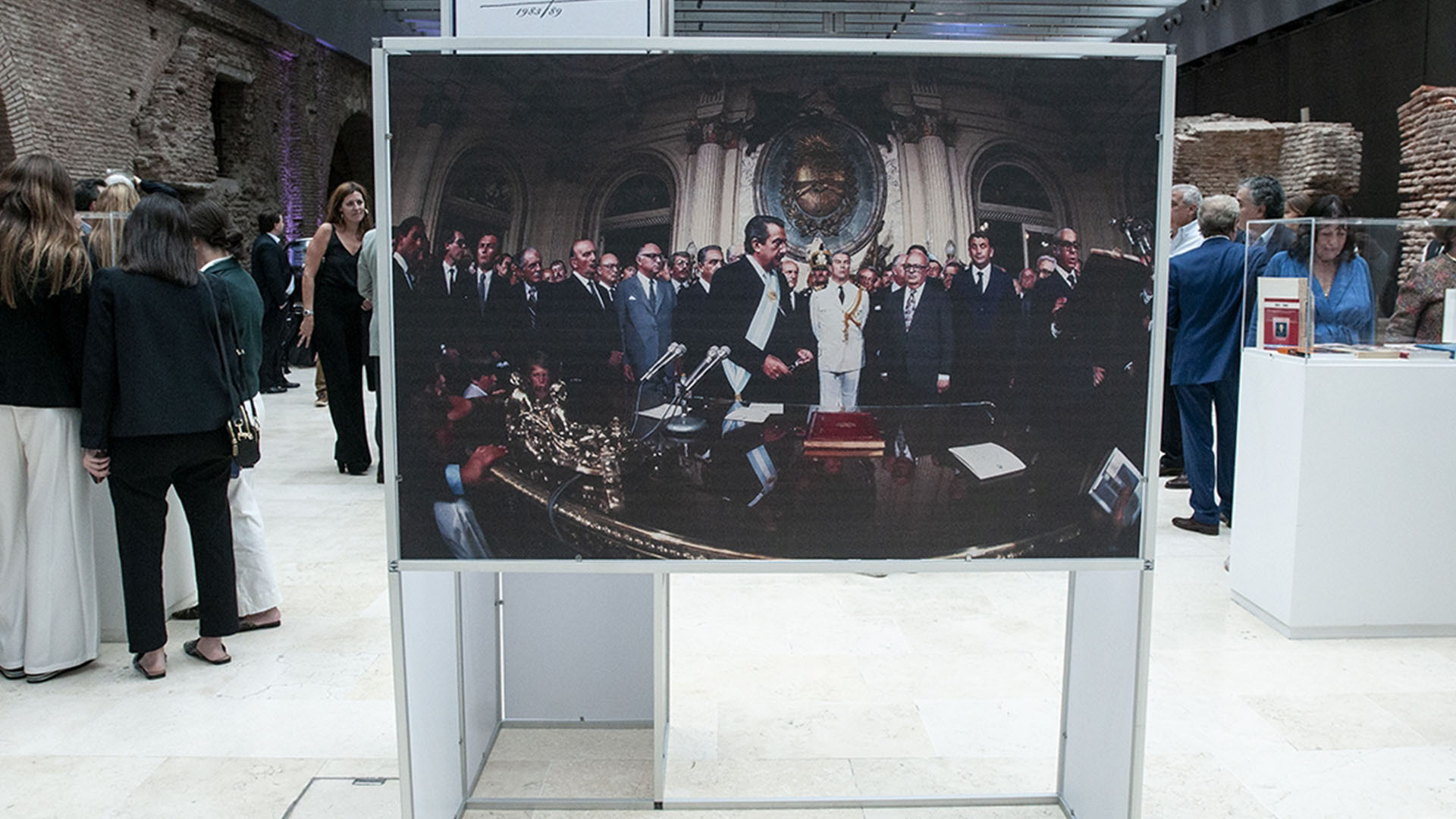 La muestra “Alfonsín por Alfonsín” se inauguró en la Casa Rosada
