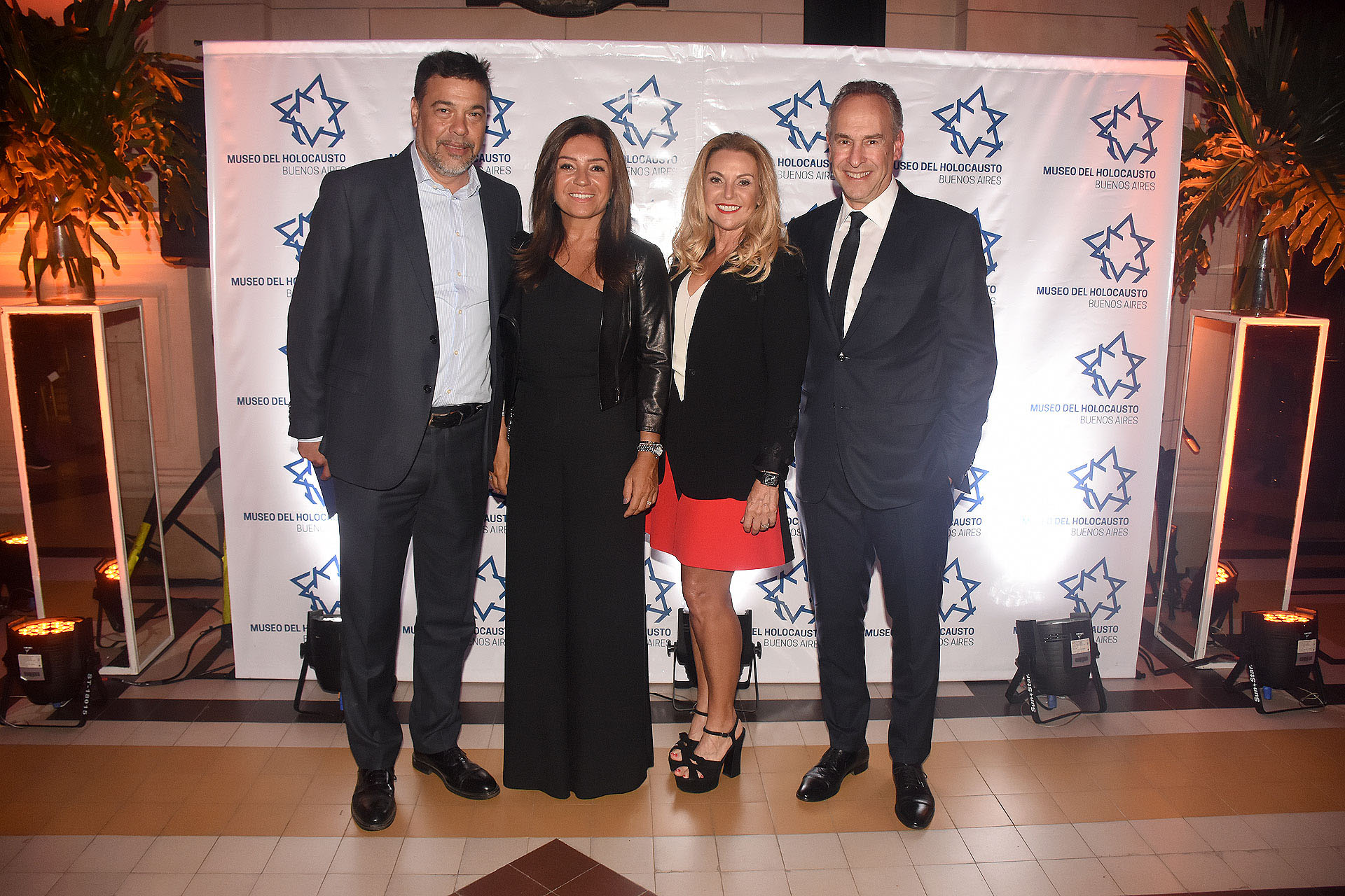 Darío Werthein, Accionista en Grupo Werthein, Cecilia Nobili, Marcelo Mindlin, presidente del Museo del Holocausto, y su esposa Mariana