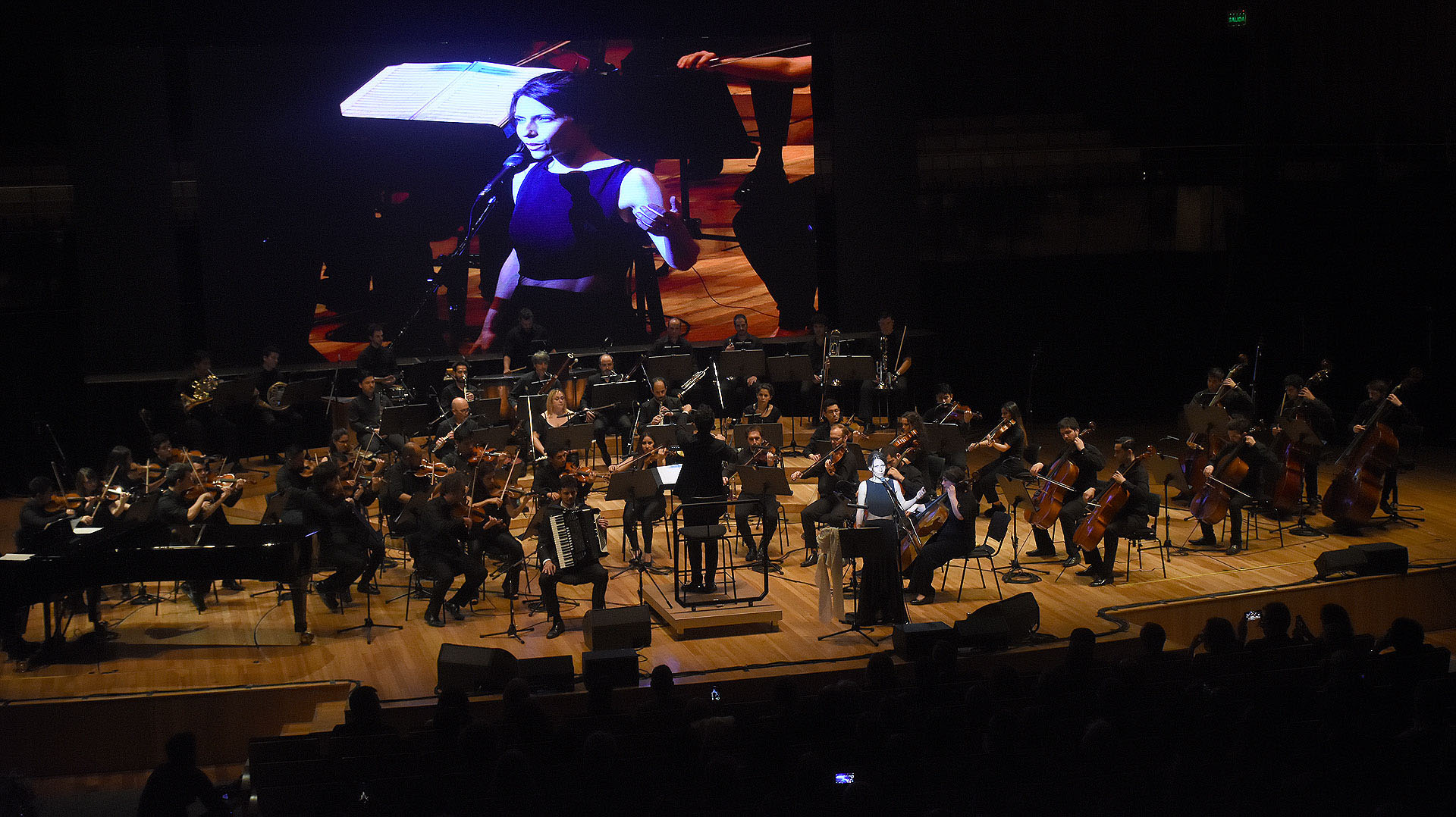Ensamble Sinfónico XXI, encargado de dar vida al show que celebró el nuevo proyecto del Museo Holocausto