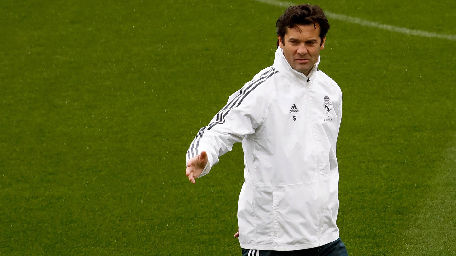 Santiago Solari hace su estreno como entrenador del Real Madrid en la Liga (EFE)
