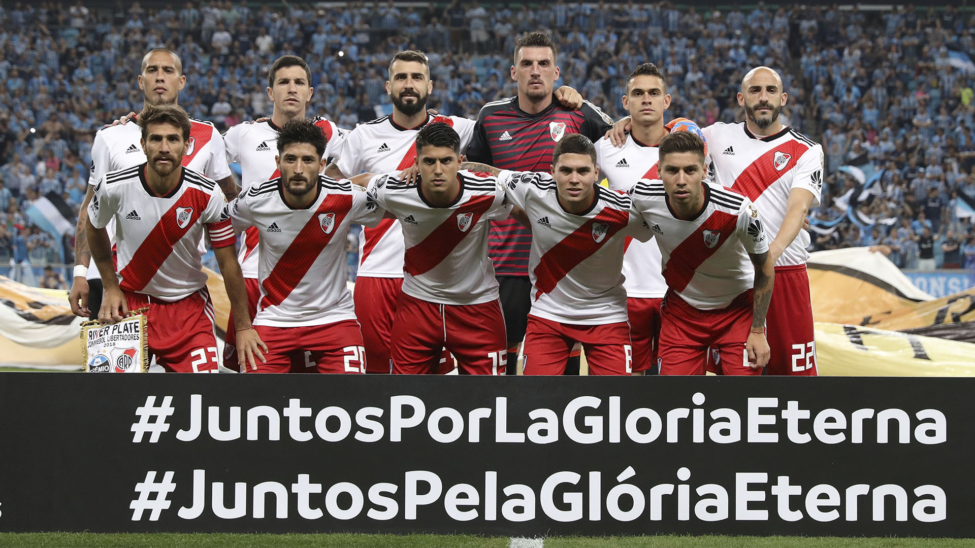River había perdido por 1-0 la ida de la semifinal de la Copa Libertadores 2018 ante Gremio en Buenos Aires peró ganó 2 a 1 en Porto Alegre, Brasil, y se clasificó a la final (Reuters)