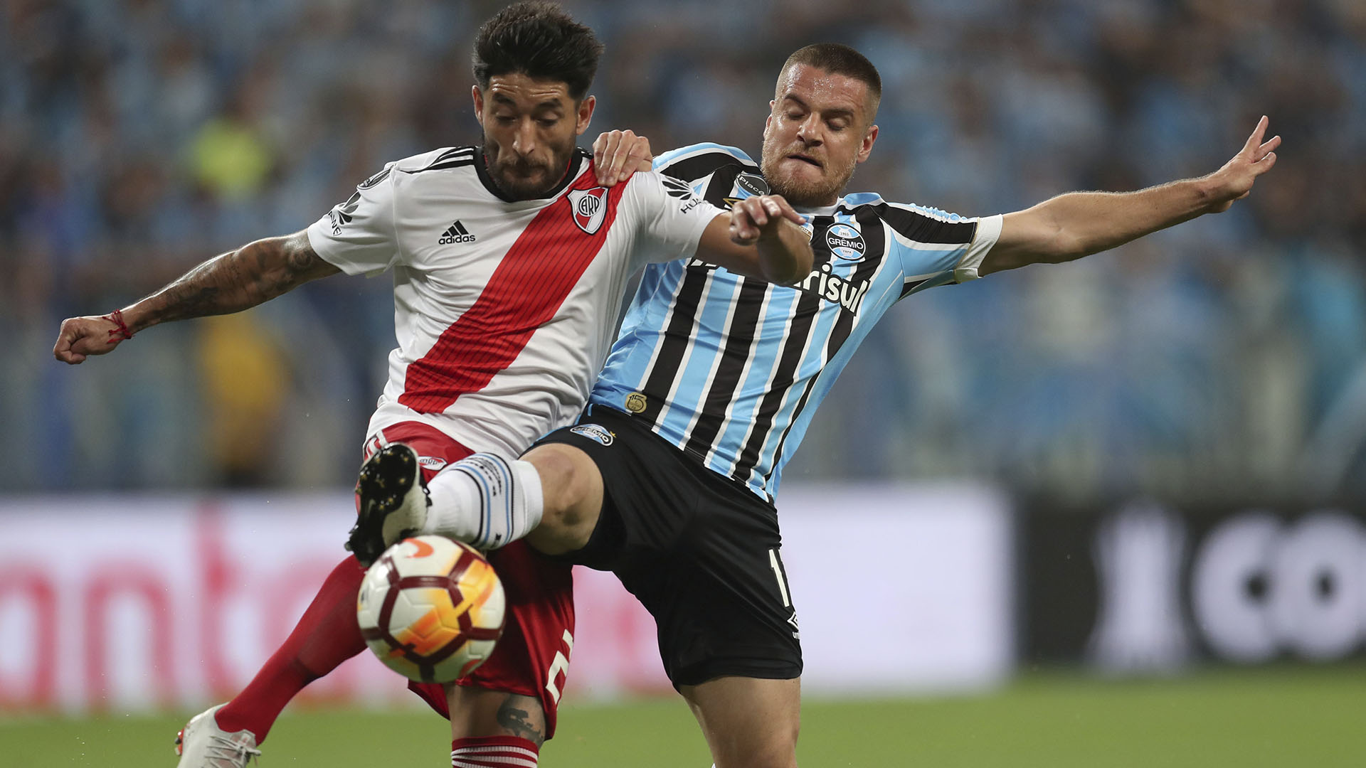 Milton Casco, uno de los jugadores con menos aceptación en el hincha de River, fue clave en la clasificación a la final de la Copa Libertadores (Reuters)