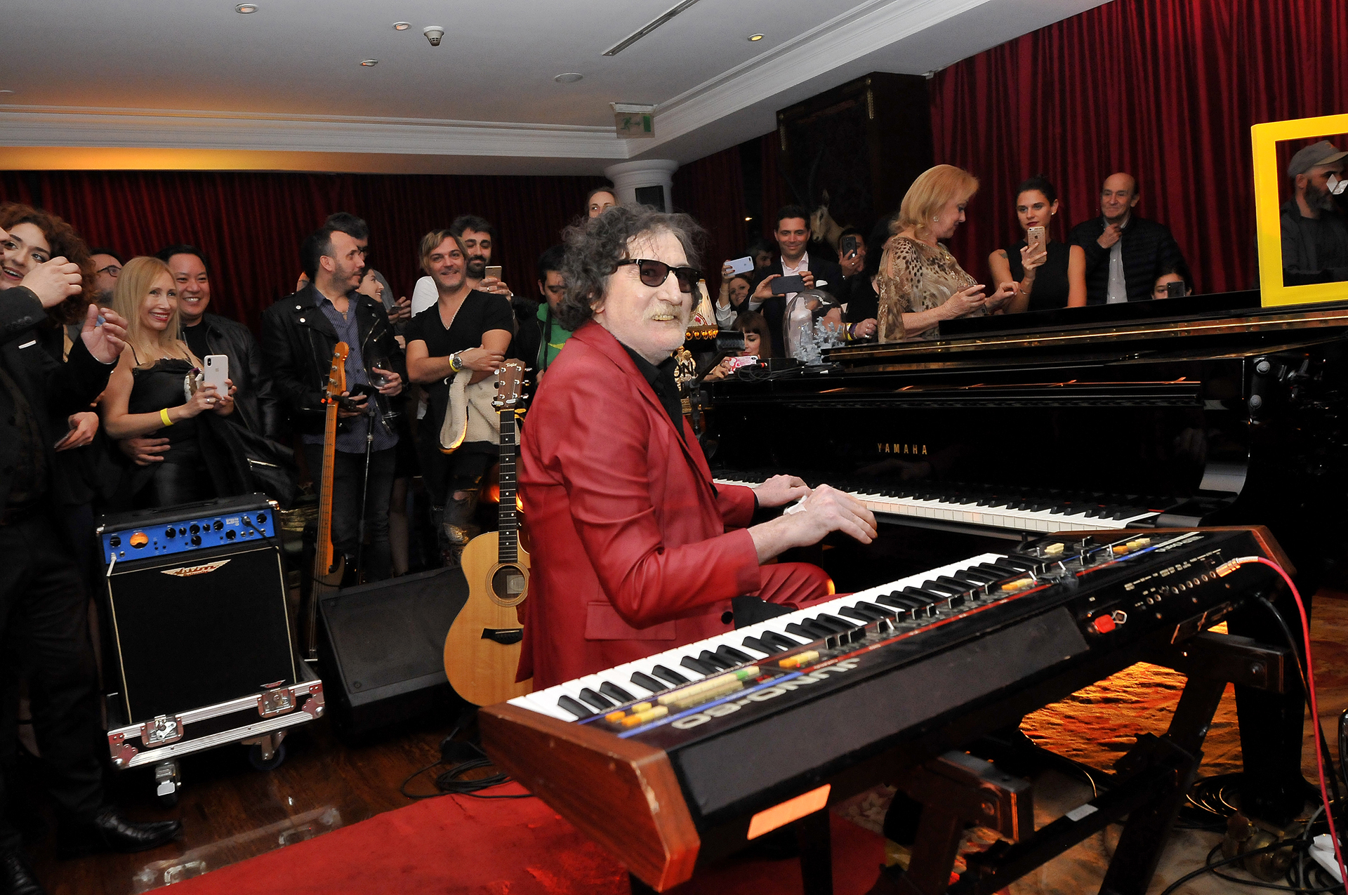 Charly García en la presentación de su biografía, producida por Underground