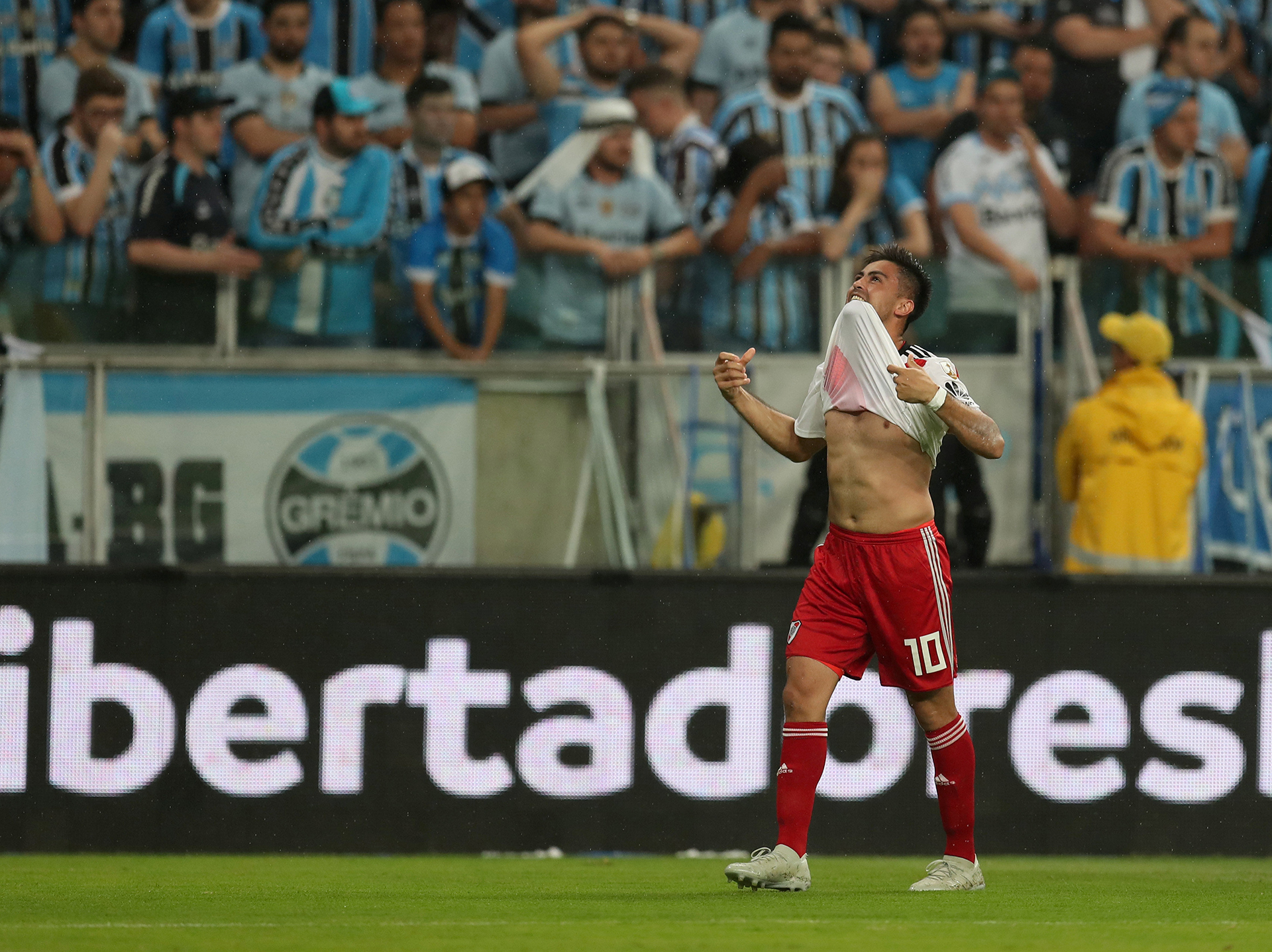 (REUTERS)