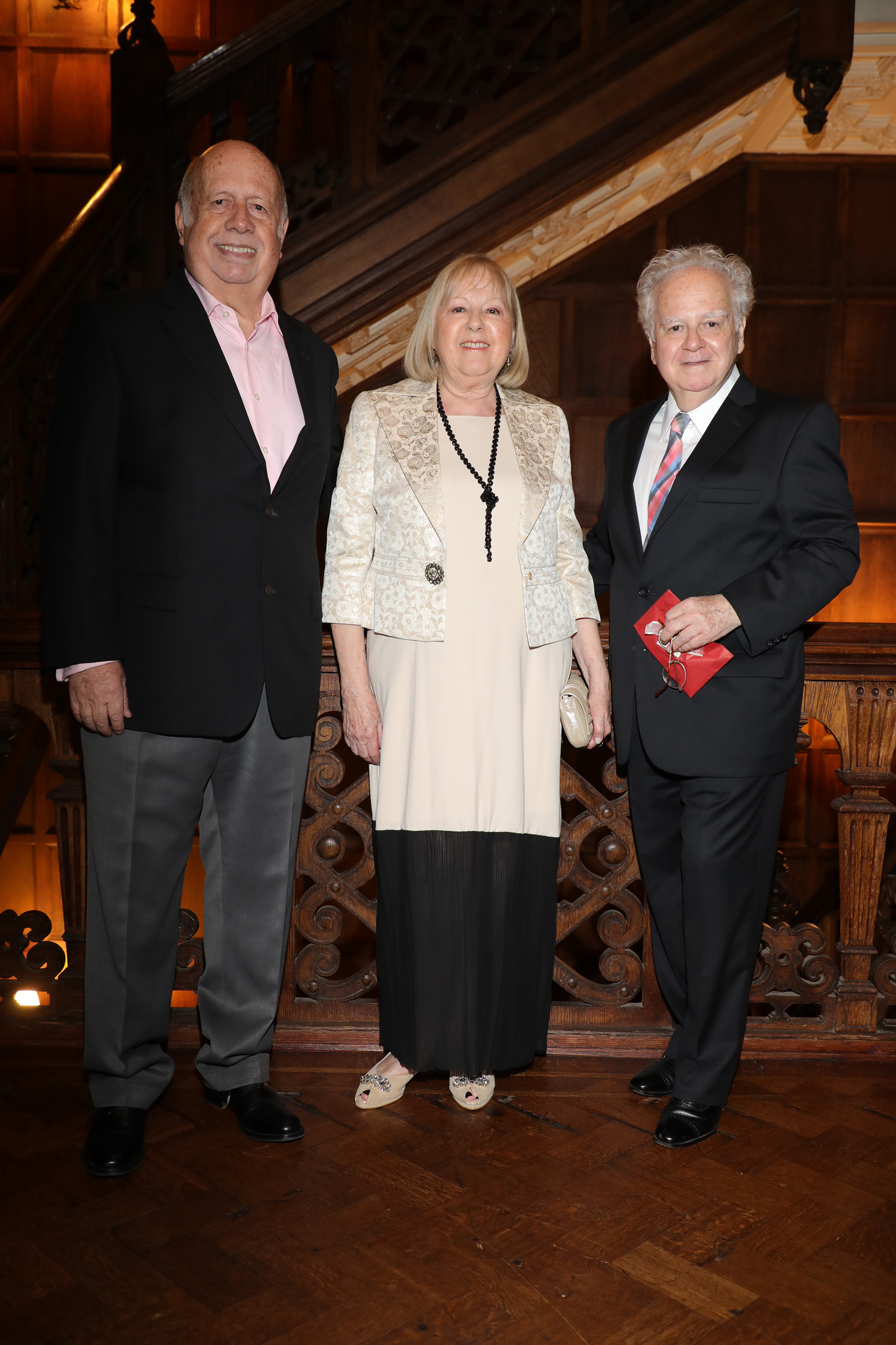 Jorge de Luján Gutiérrez, su mujer Graciela y Oscar Barney Finn