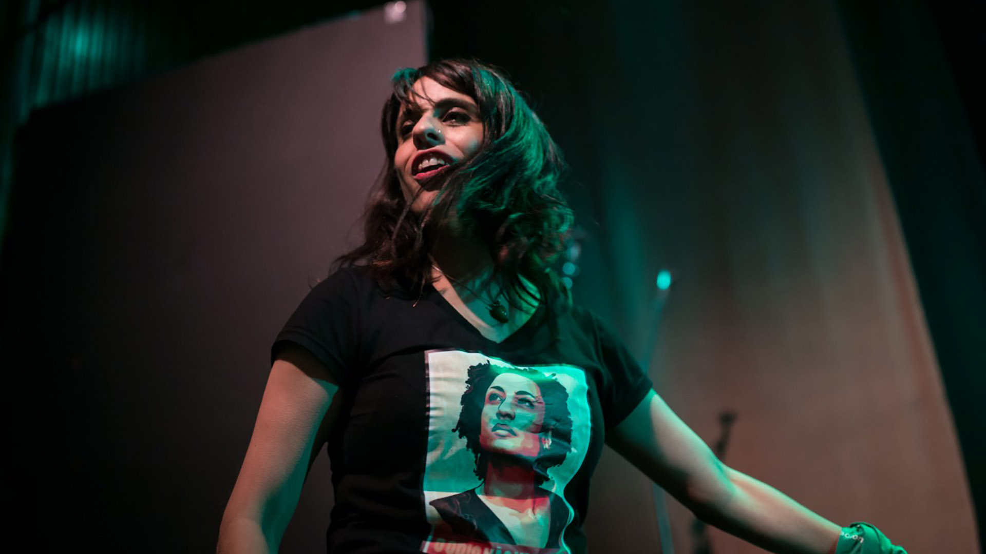 Victoria Donda vistió una camiseta de Marielle Franco, la militante feminista asesinada en Río de Janeiro, para el lanzamiento de su partido político.