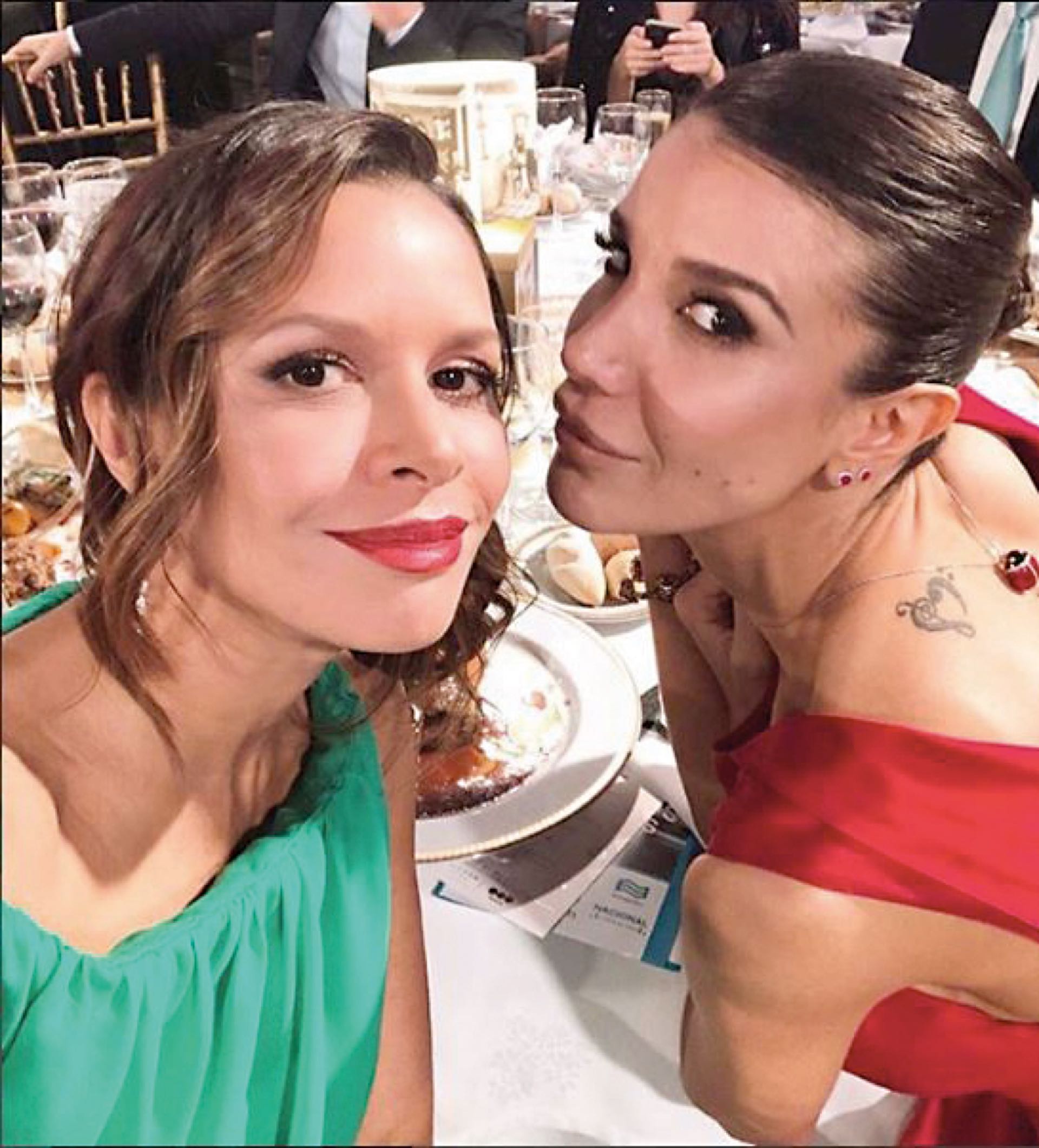 Imágenes de su Instagram personal, junto a su gran amiga, Julieta Ortega