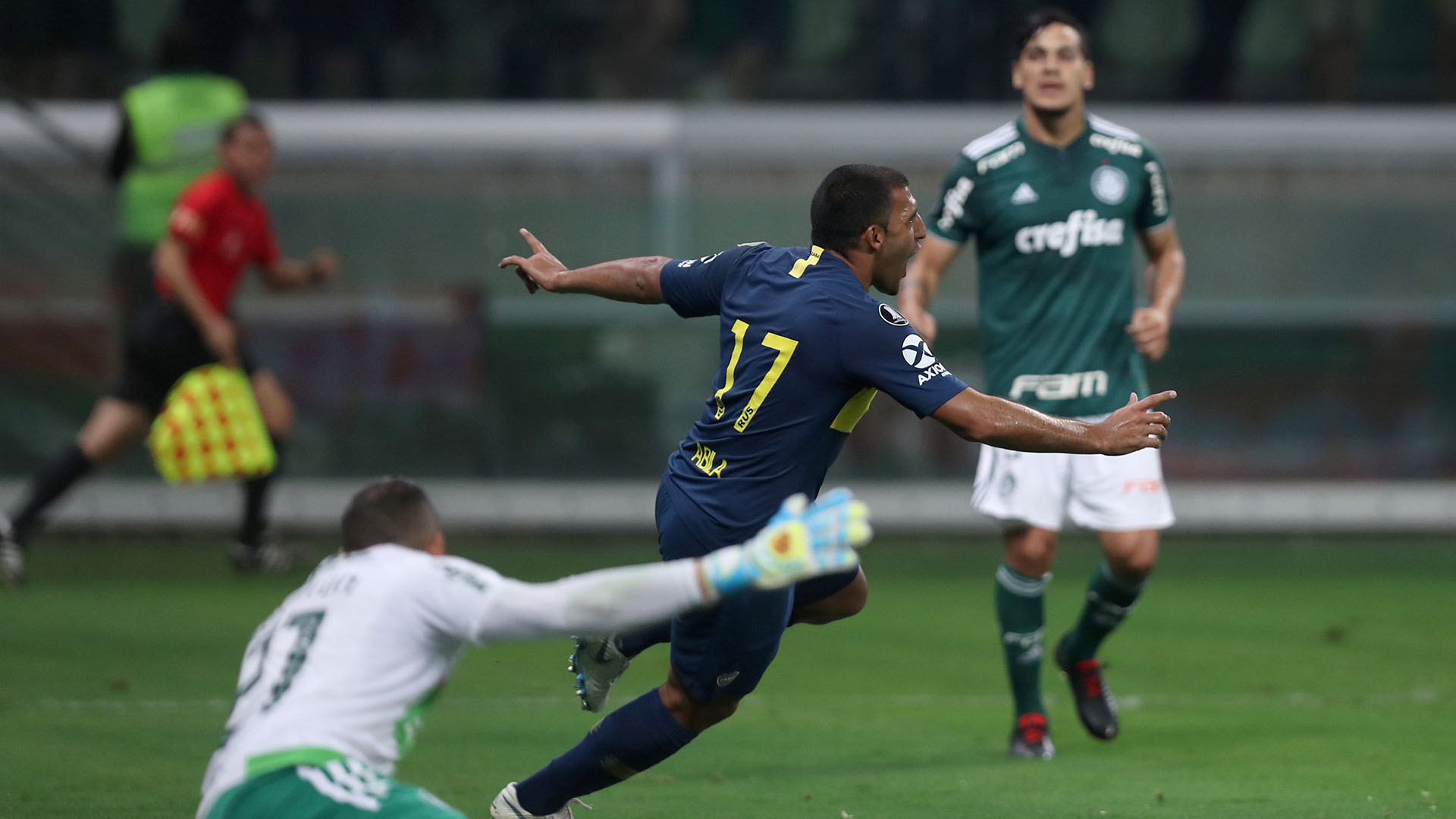 Otro enfoque del gol de “Wanchope” Ábila