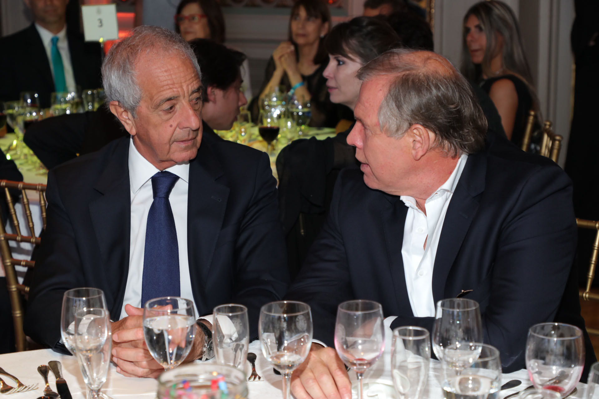Rodolfo D’Onofrio y Gerardo Werthein en la mesa principal de la gala