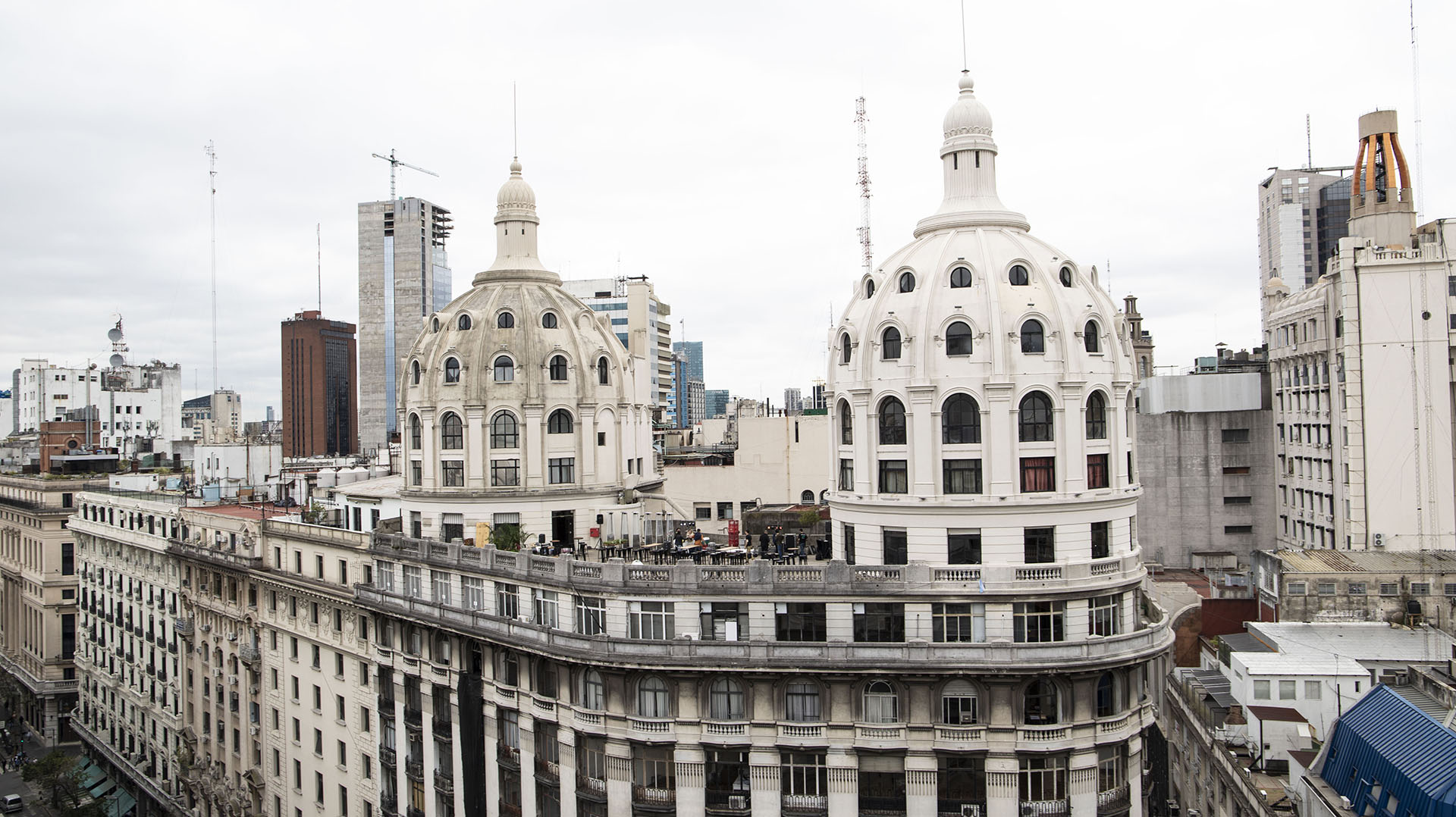 El edificio Bencich conjuga elementos del clasicismo y el academicismo francés. Su puesta en valor finalizó en junio de 2015 con la renovación de una de sus dos cúpulas (Lihue Althabe)