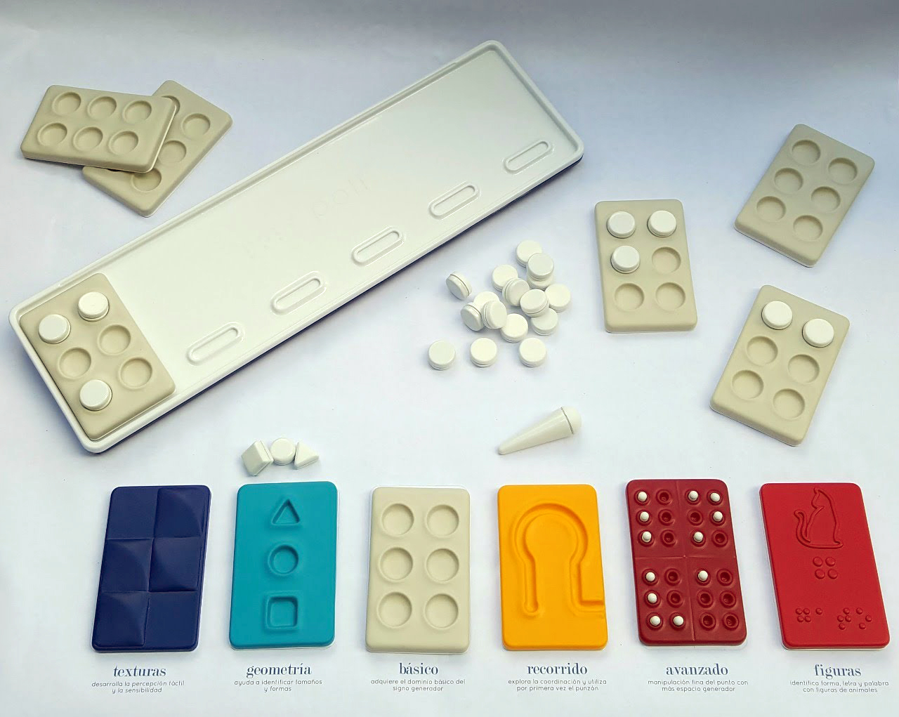 Poli es un dispositivo didáctico pensado para la enseñanza del sistema Braille que consiste en 7 módulos.