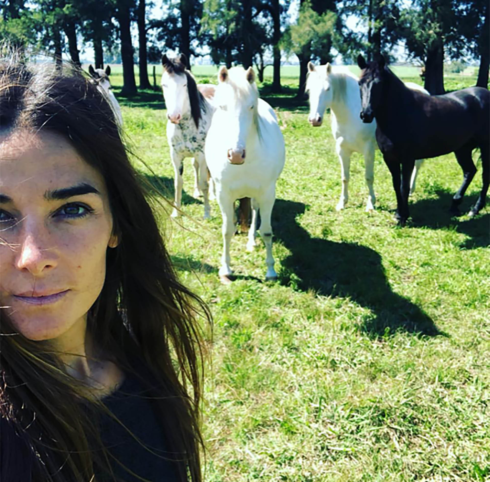 “Es muy difícil poder satisfacer a todo el mundo, y tampoco es mi interés” dice Juana Viale a días de estreno de “Camino Sinuoso” (Foto: Instagram)