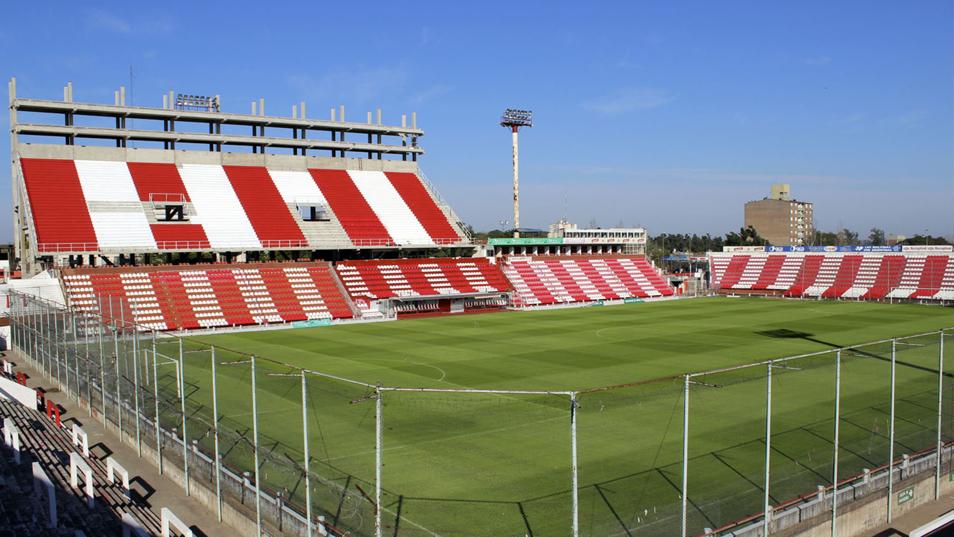 Unión venció a Patronato en el Estadio 15 de abril por la fecha 11 de la Superliga (Wikipedia)