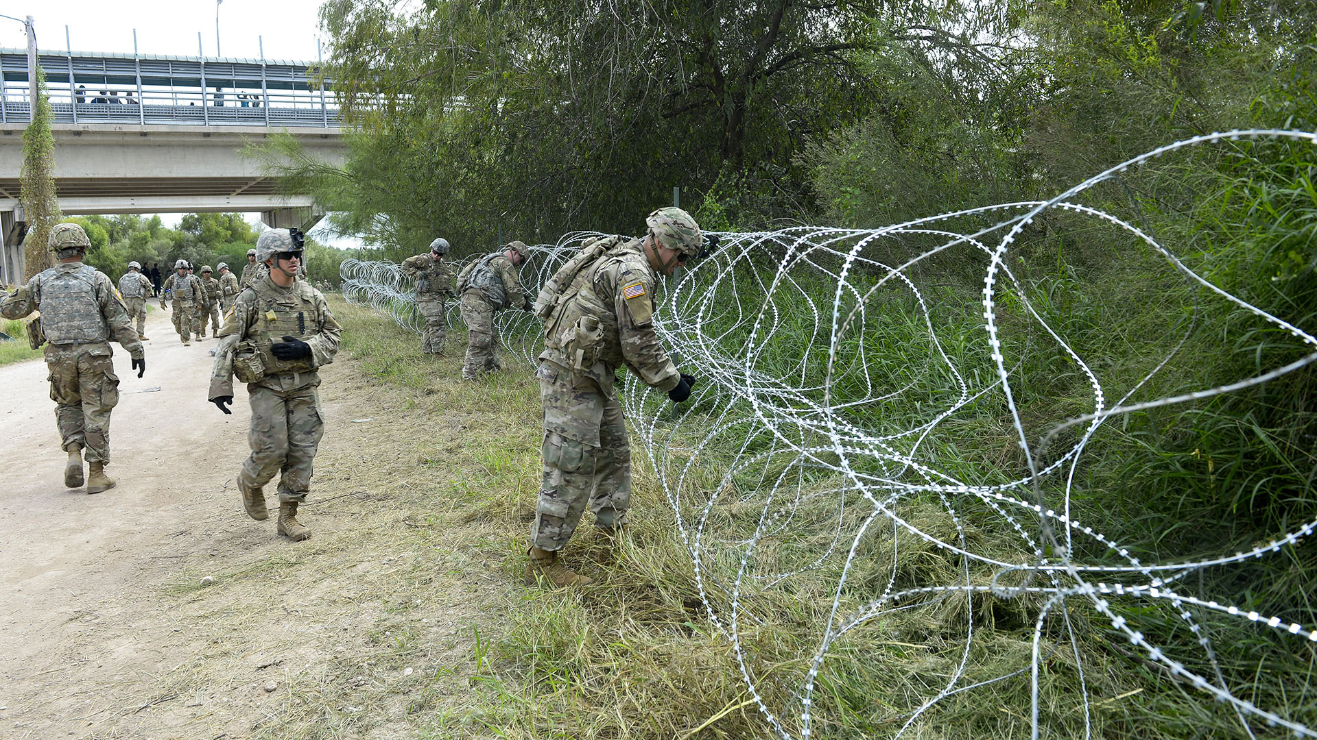 El despliegue militar ordenado por Donald Trump en la frontera con México  podría costar USD 200 millones - Infobae