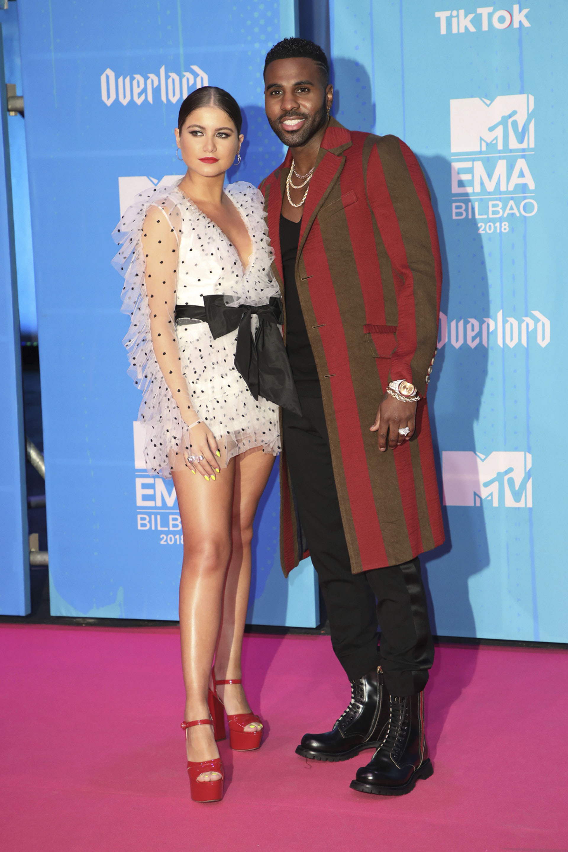 Sofia Reyes junto a Jason Derulo