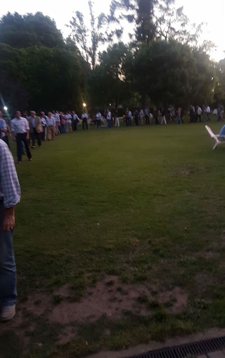 Hubo largas filas durante la votación