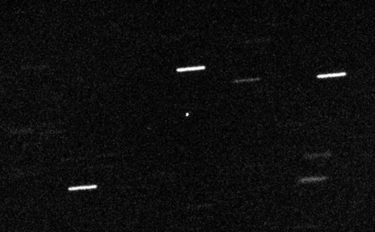 Observación de Oumuamua en el telescopio William Herschel. (NASA/Alan Fitzsimmons/ARC, Queen’s University Belfast/Isaac Newton Group)