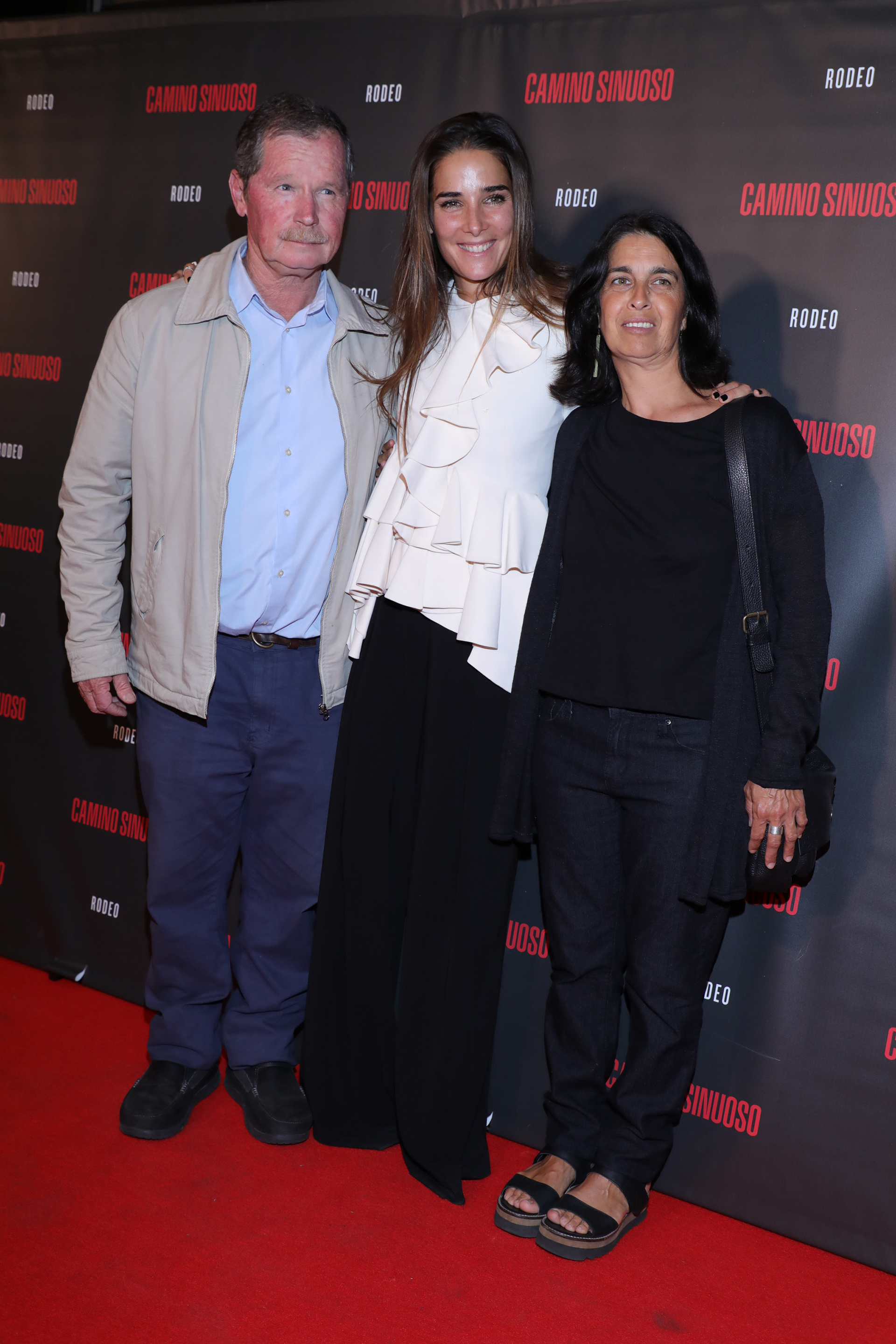Juana Viale con Juan Carr y su mujer María Aléman