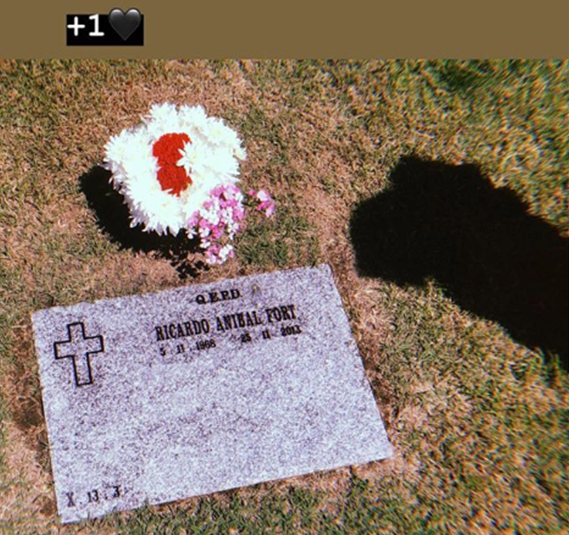 El 6 de noviembre, Ricardo Fort hubiese cumplido 50 años. Su hija Martita posteó en su cuenta de Instagram la imagen de la lápida del mediático con un ramo de flores