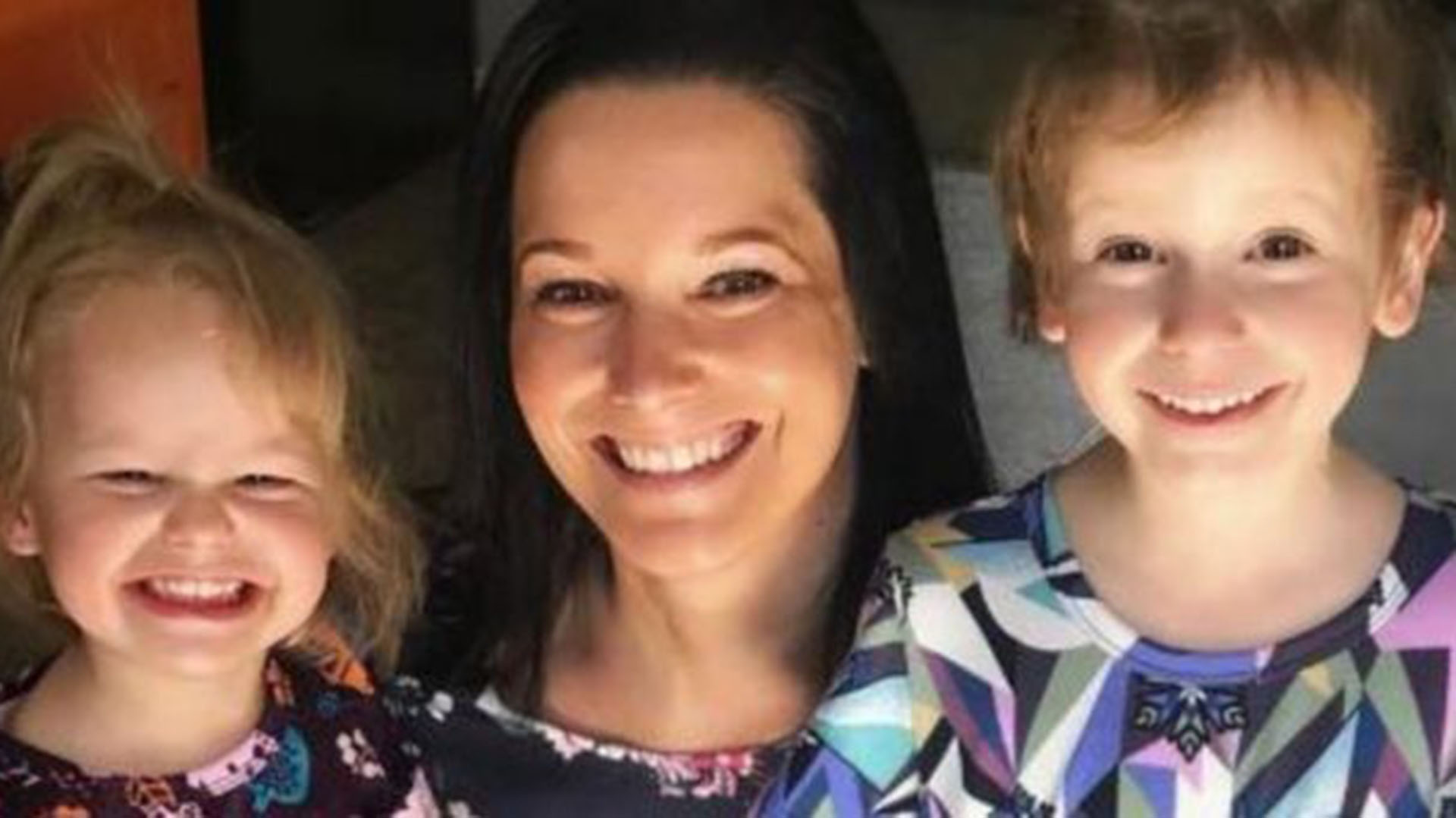 Shanann Watts con sus hijas Celeste (izquierda) y Bella
