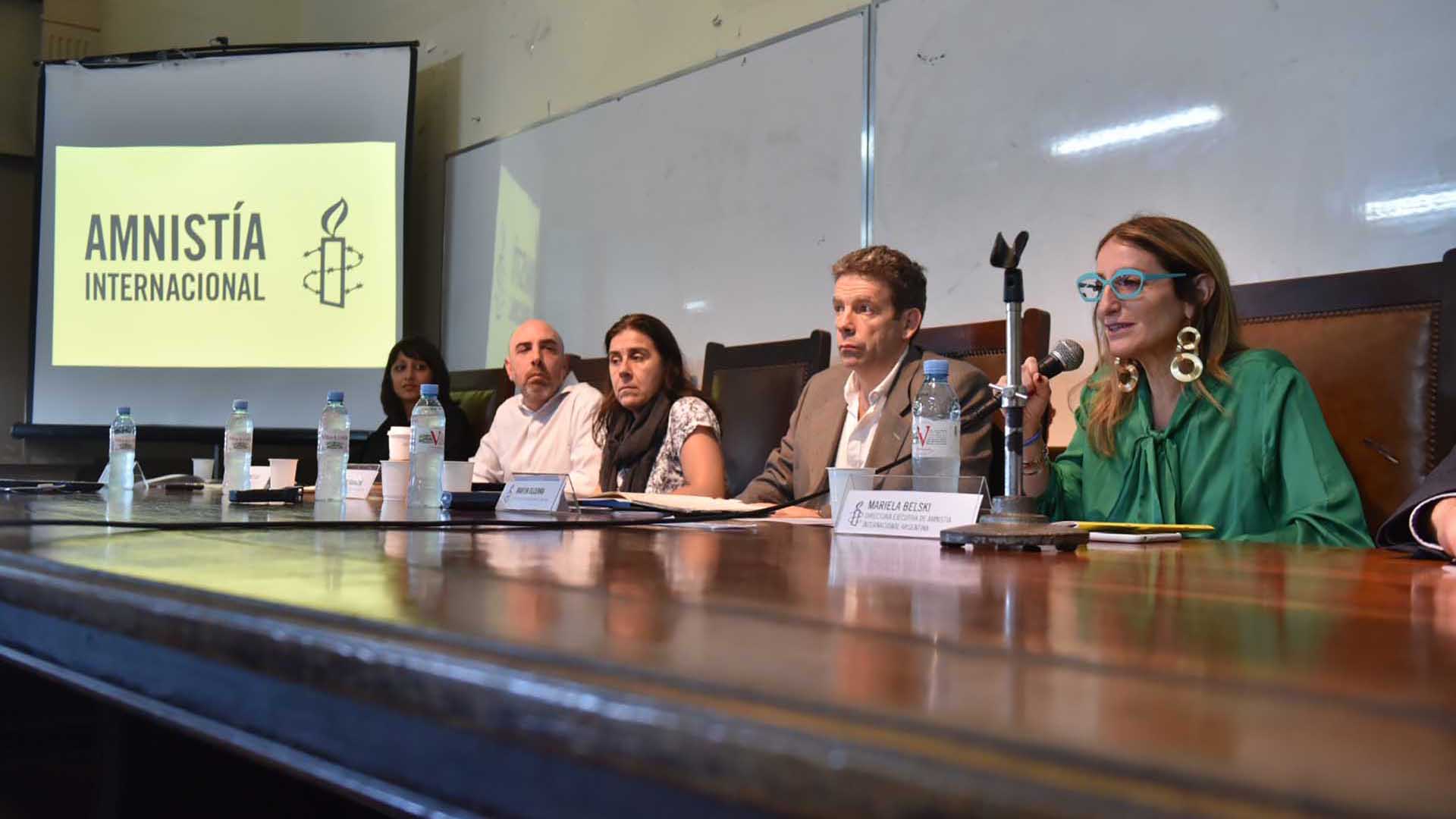 Mariela Belski, directora ejecutiva de Amnistía Internacional Argentina, fue la moderadora el debate sobre trolling, fake news y agresiones en las redes sociales