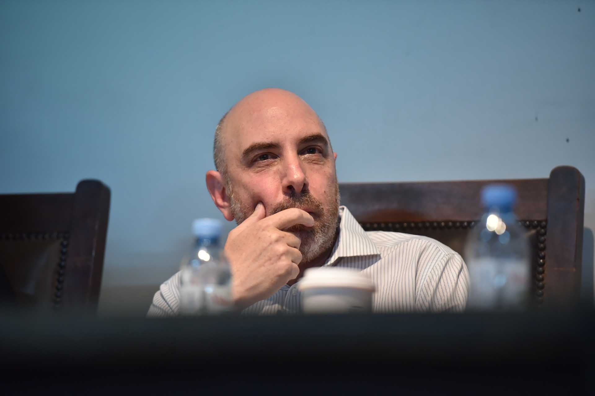 Ernesto Calvo: “El grupo de trolls coordinados producen inercia y dinámica que hace que otros se sumen a su discurso. No es cierto que no tiene solución: existen regulaciones posibles que ya han sido comprobadas” (Fotos Guillermo Llamos)