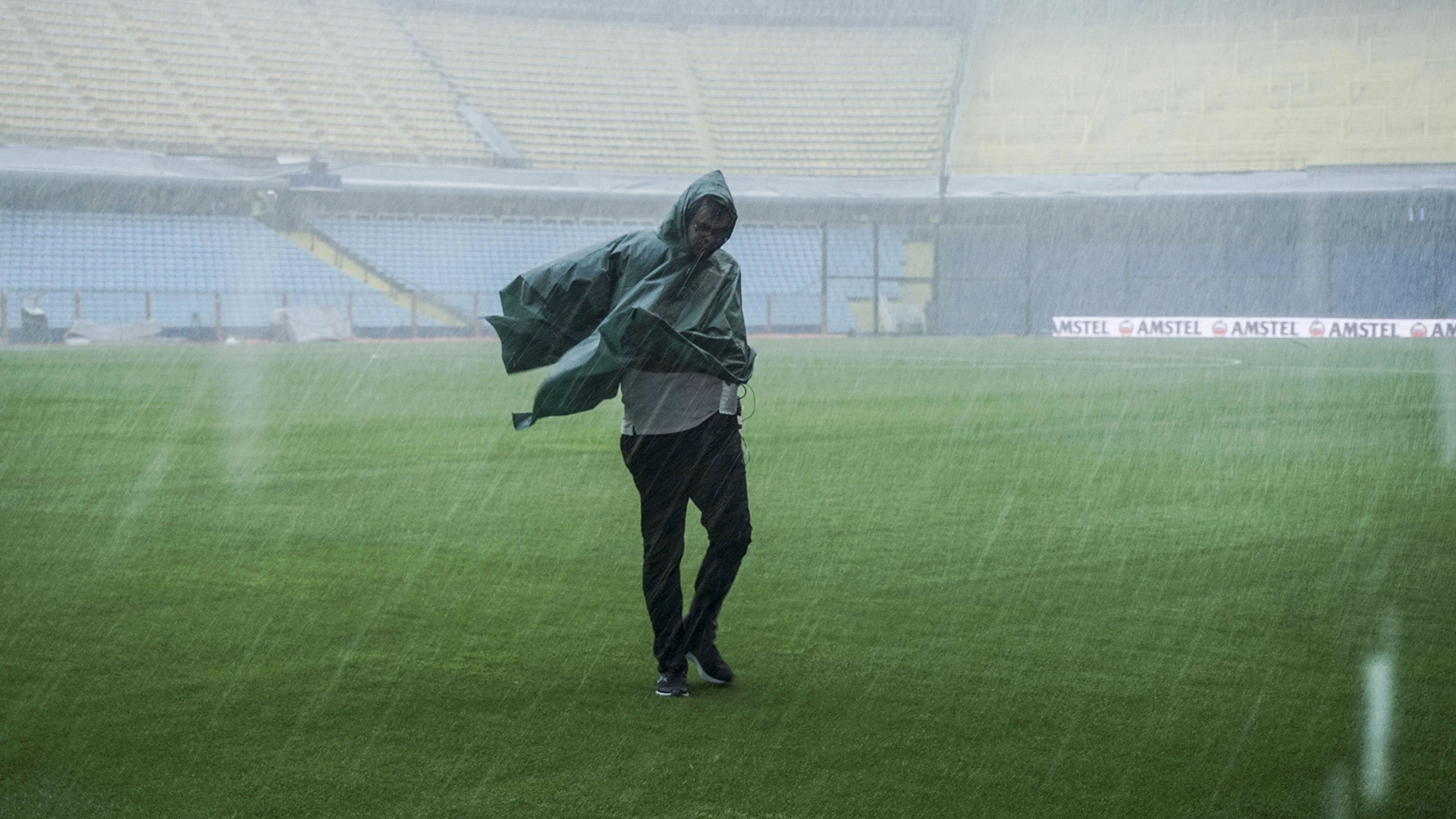 El viento y la lluvia le ganaron al fútbol