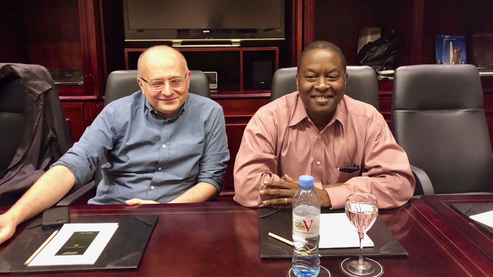 Roberto Cardarelli y Trevor Alleyne, del FMI, en Buenos Aires