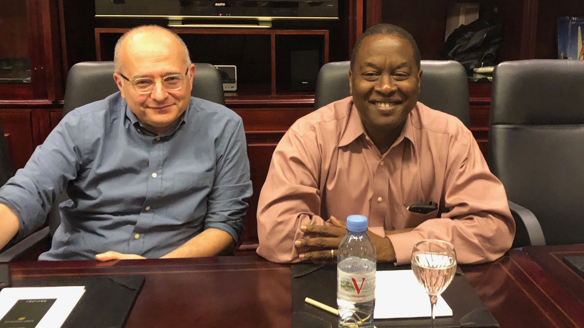 Roberto Cardarelli, responsable de la misión local, y Trevor Alleyne, el funcionario del FMI destinado a la Argentina