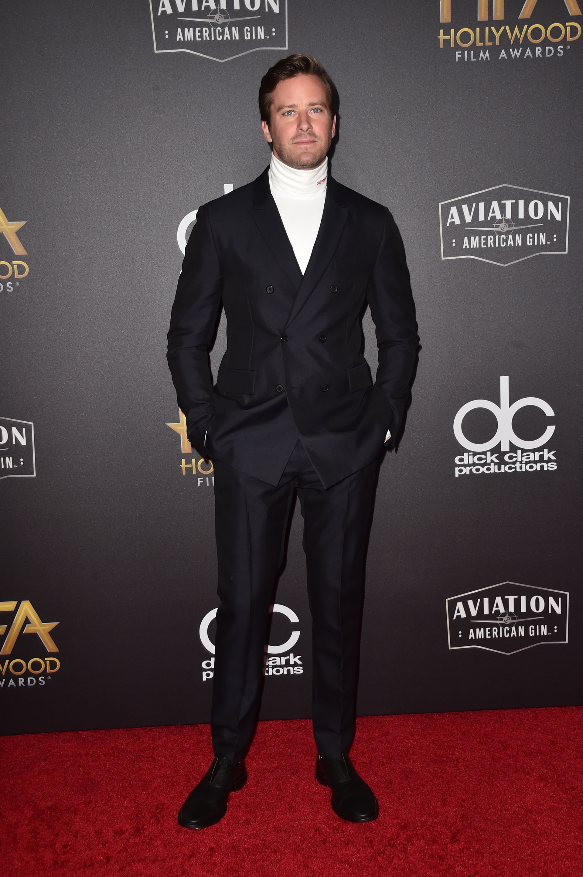 El estilo moderno y elegante de Armie Hammer
