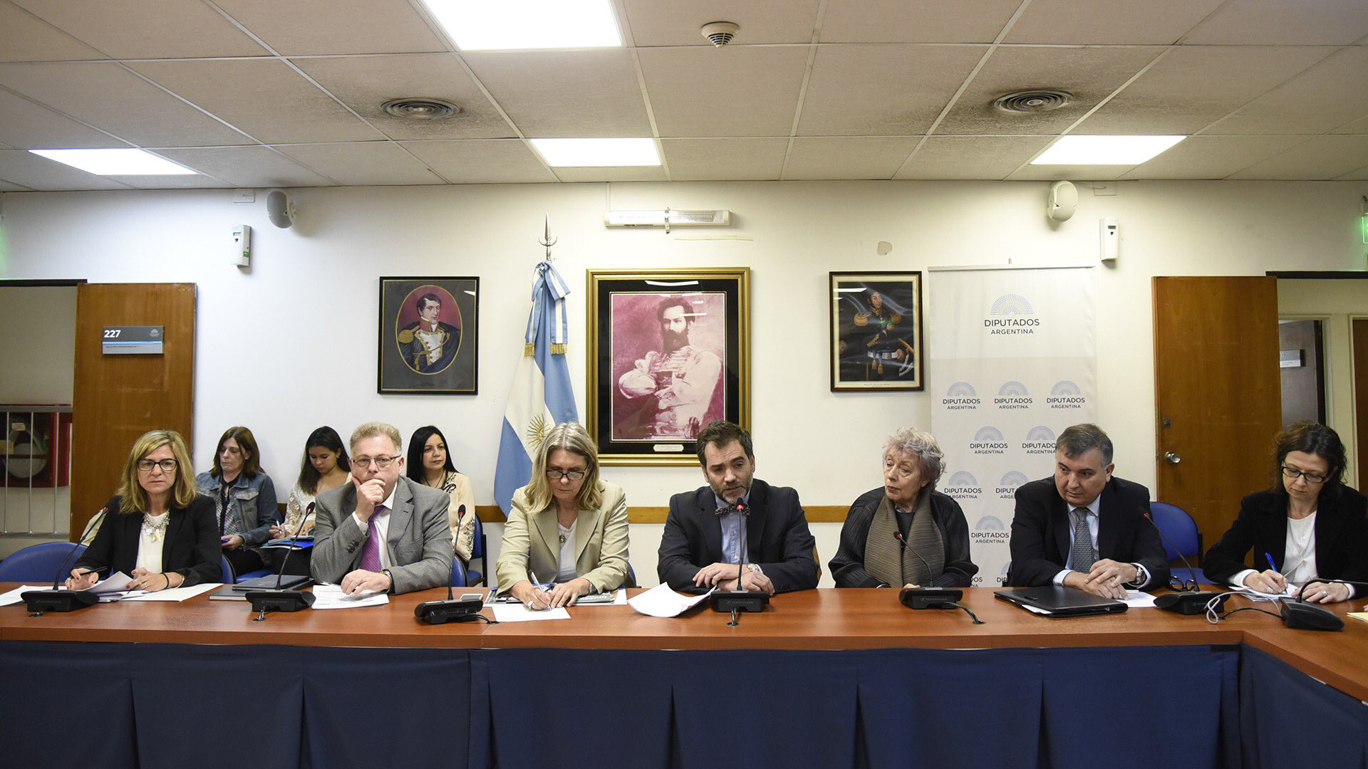 La Comisión de Relaciones Exteriores trató un despacho para sancionar un régimen especial para las personas apátridas.