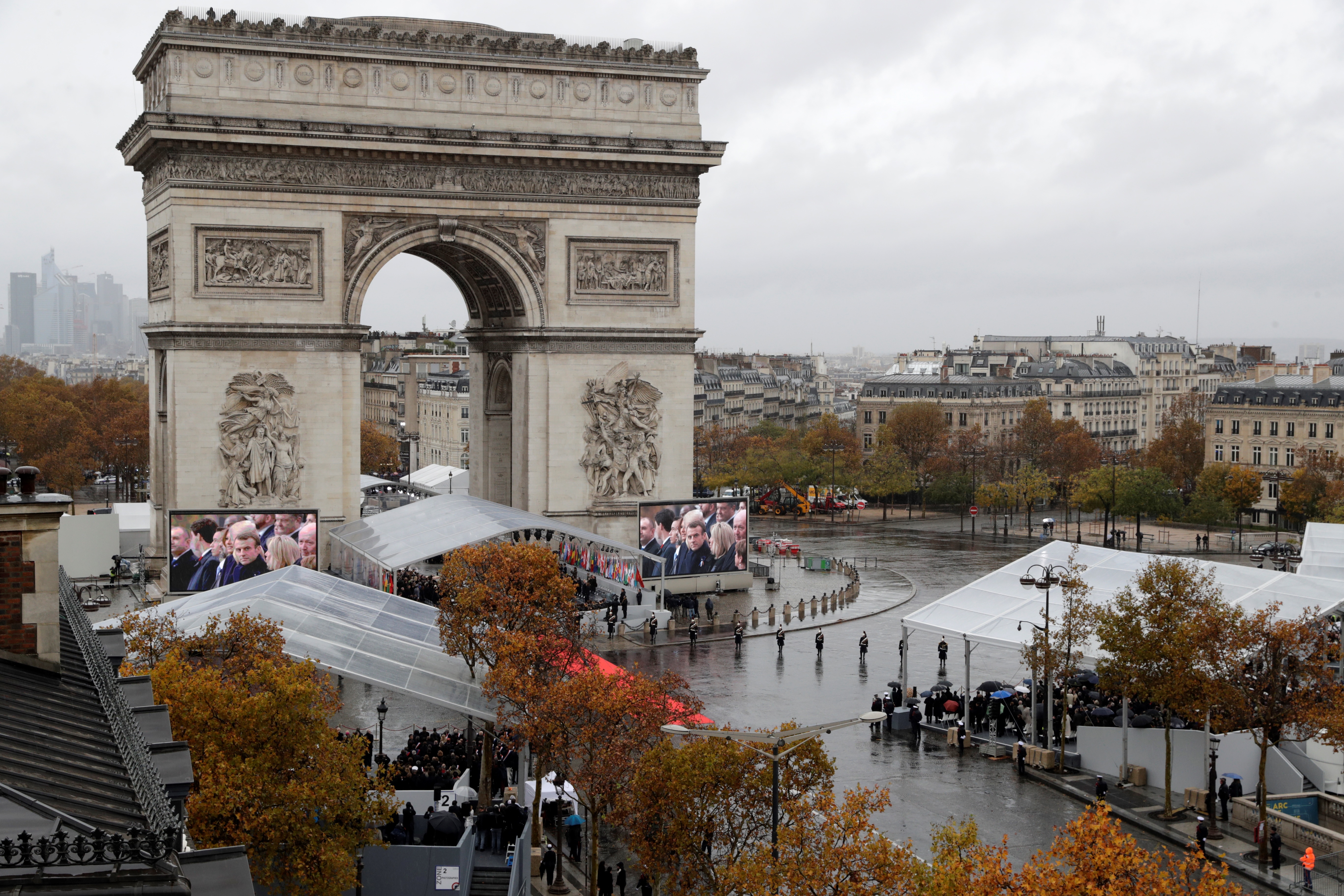 La conmemoración tuvo su acto principal en torno al Arco del Triunfo