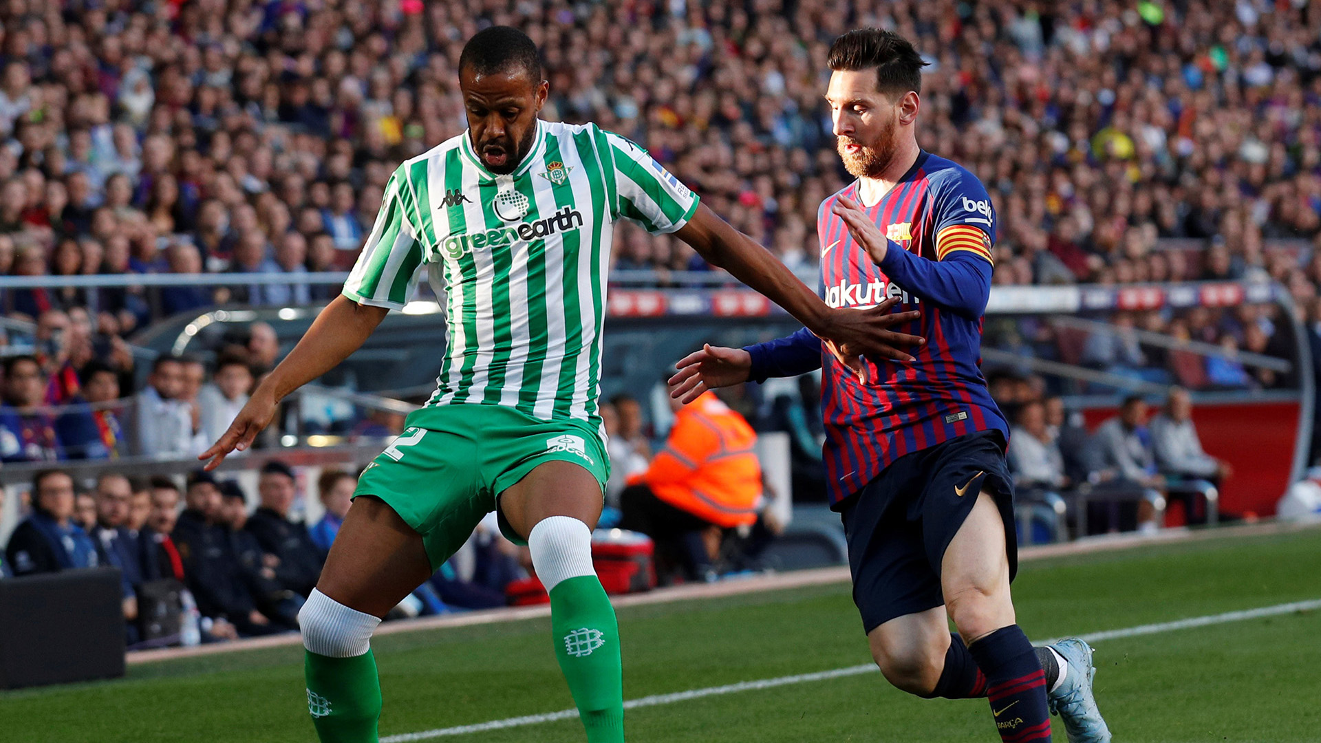 Soccer Football – La Liga Santander – FC Barcelona v Real Betis – Camp Nou, Barcelona, Spain – November 11, 2018 Barcelona’s Lionel Messi in action with Real Betis’ Sidnei REUTERS/Albert Gea