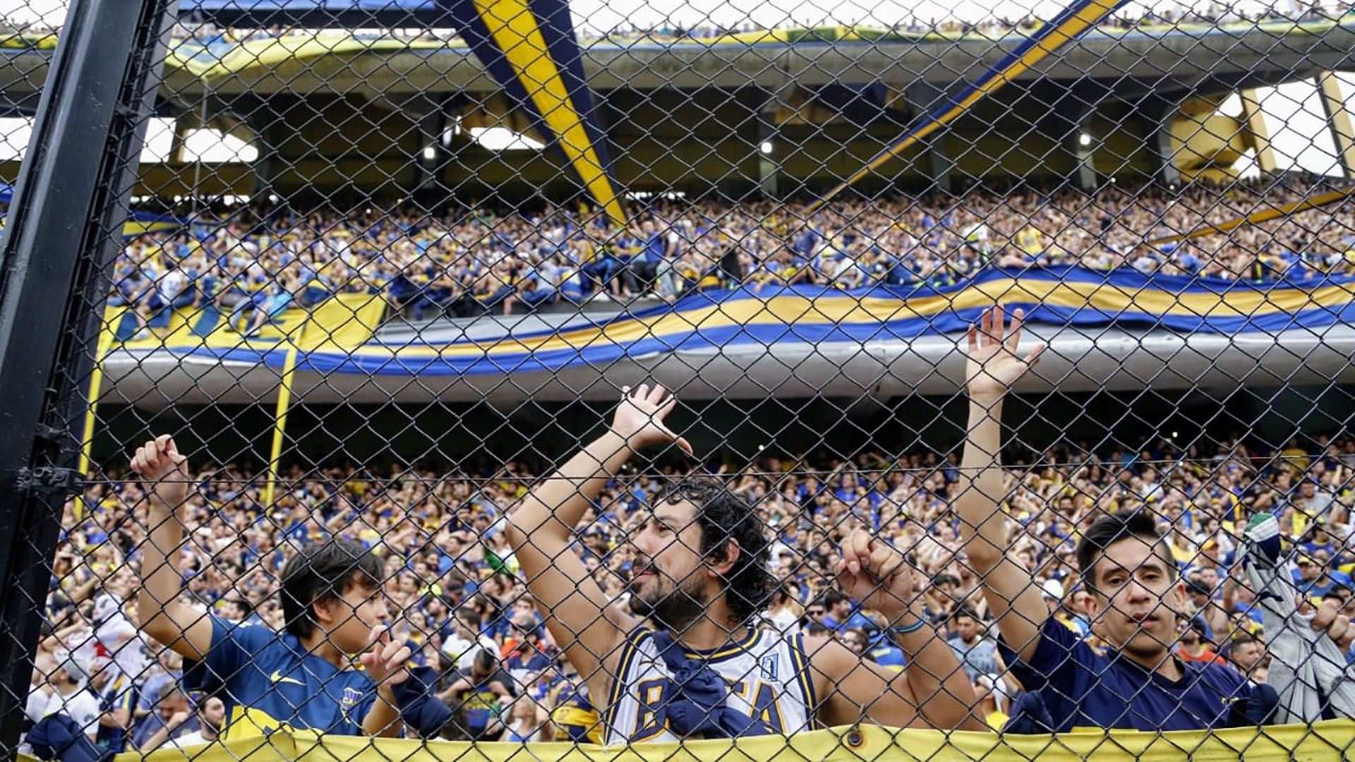 La Bombonera lució colmada de público