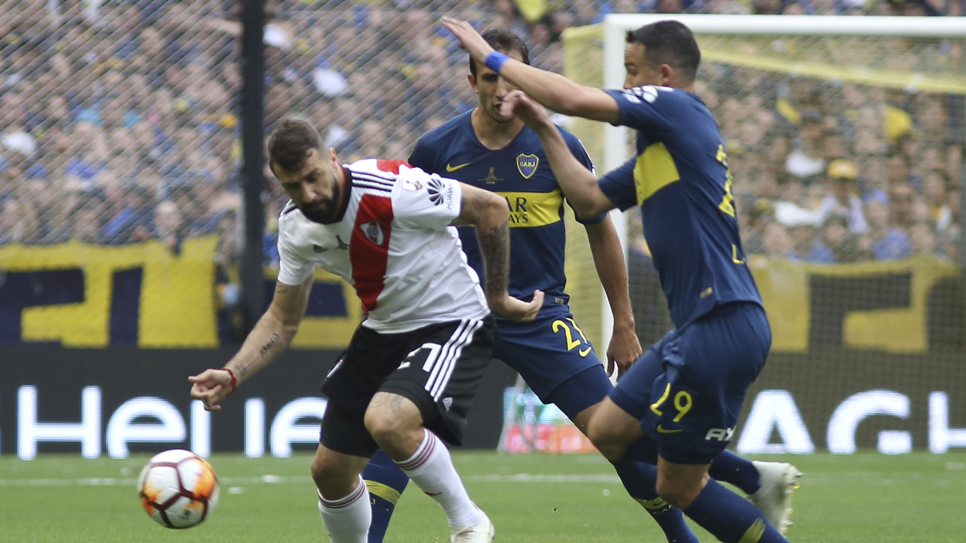 Pratto marcó el 1-1 parcial en el primer tiempo