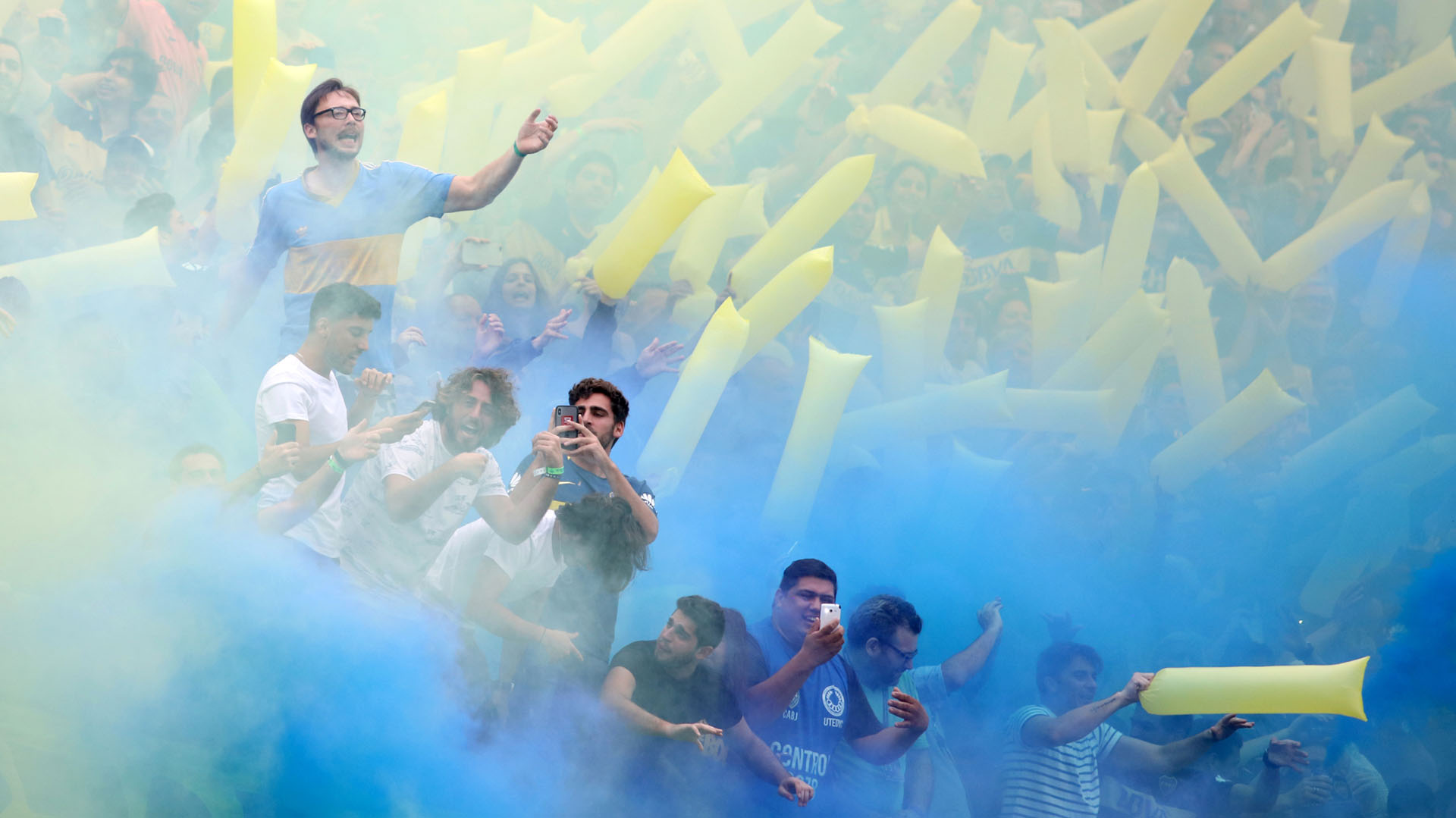 La hinchada de Boca se encargó de la fiesta en las tribunas