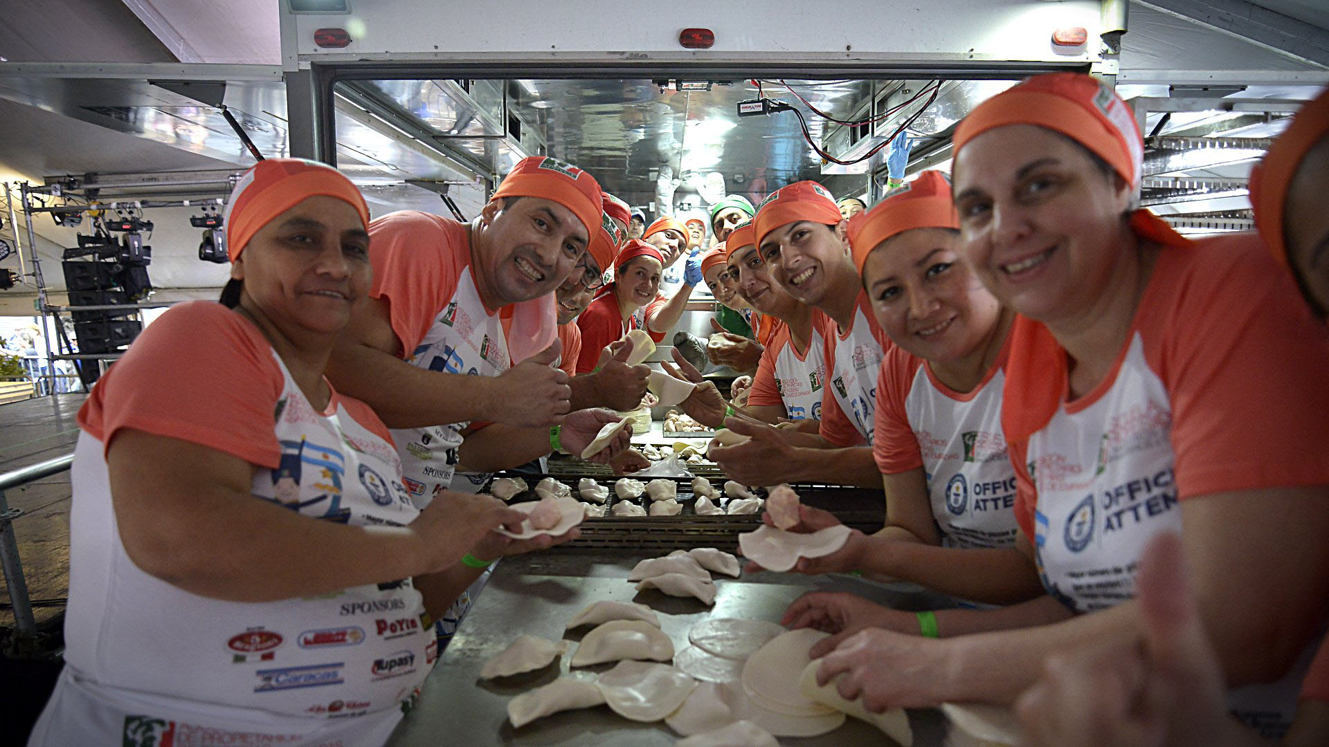 También se batió el récord Guinness al mayor número de empanadas servidas en ocho horas al superar las 11.000 unidades