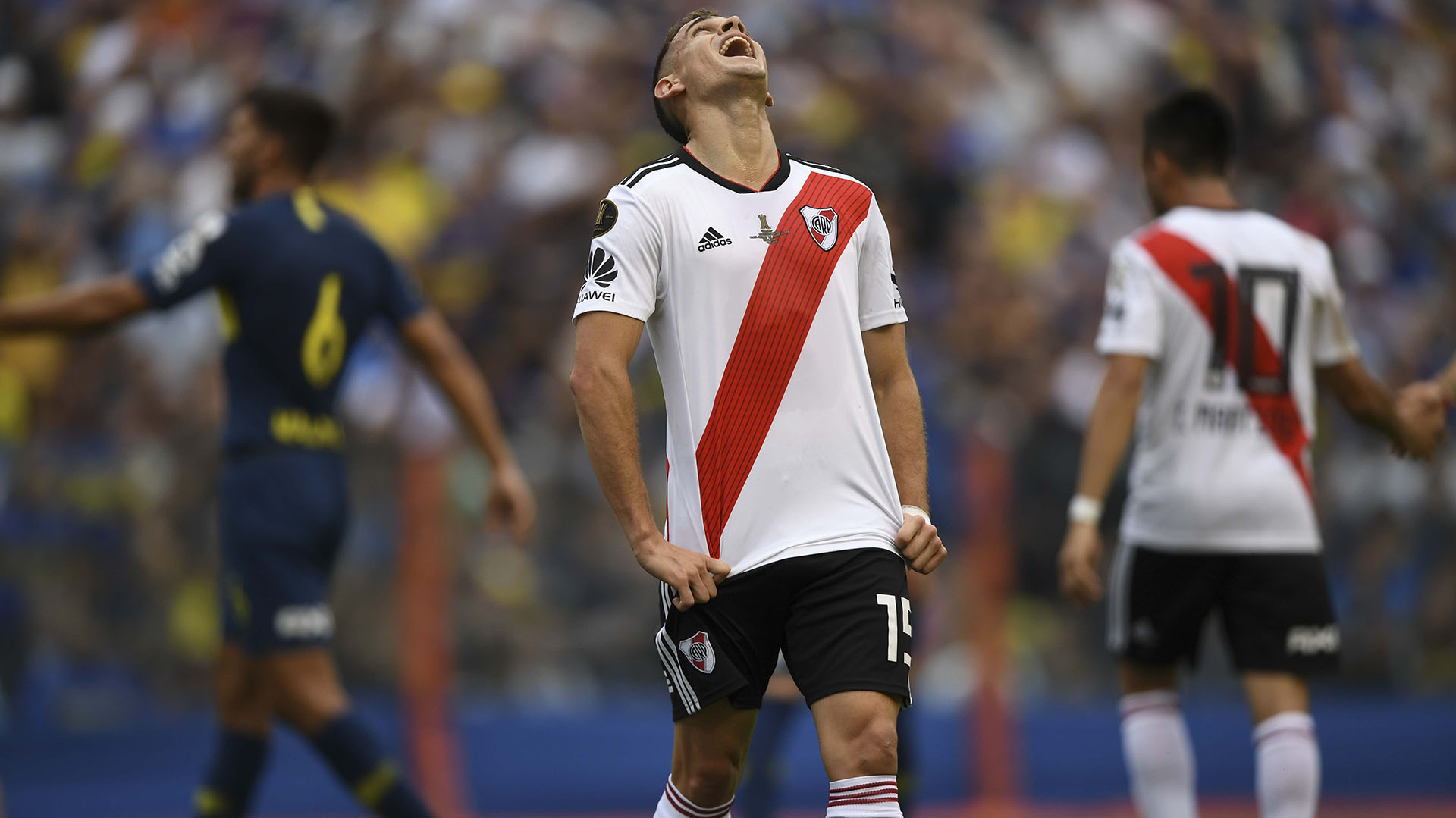 Santos Borré lo perdió en la marca y fue responsable del gol