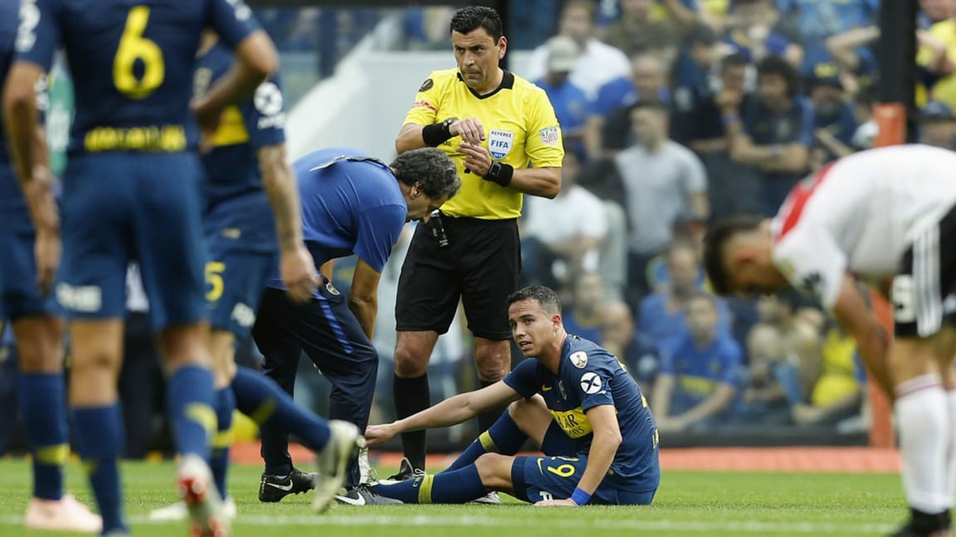 Leonardo Jara salió lesionado
