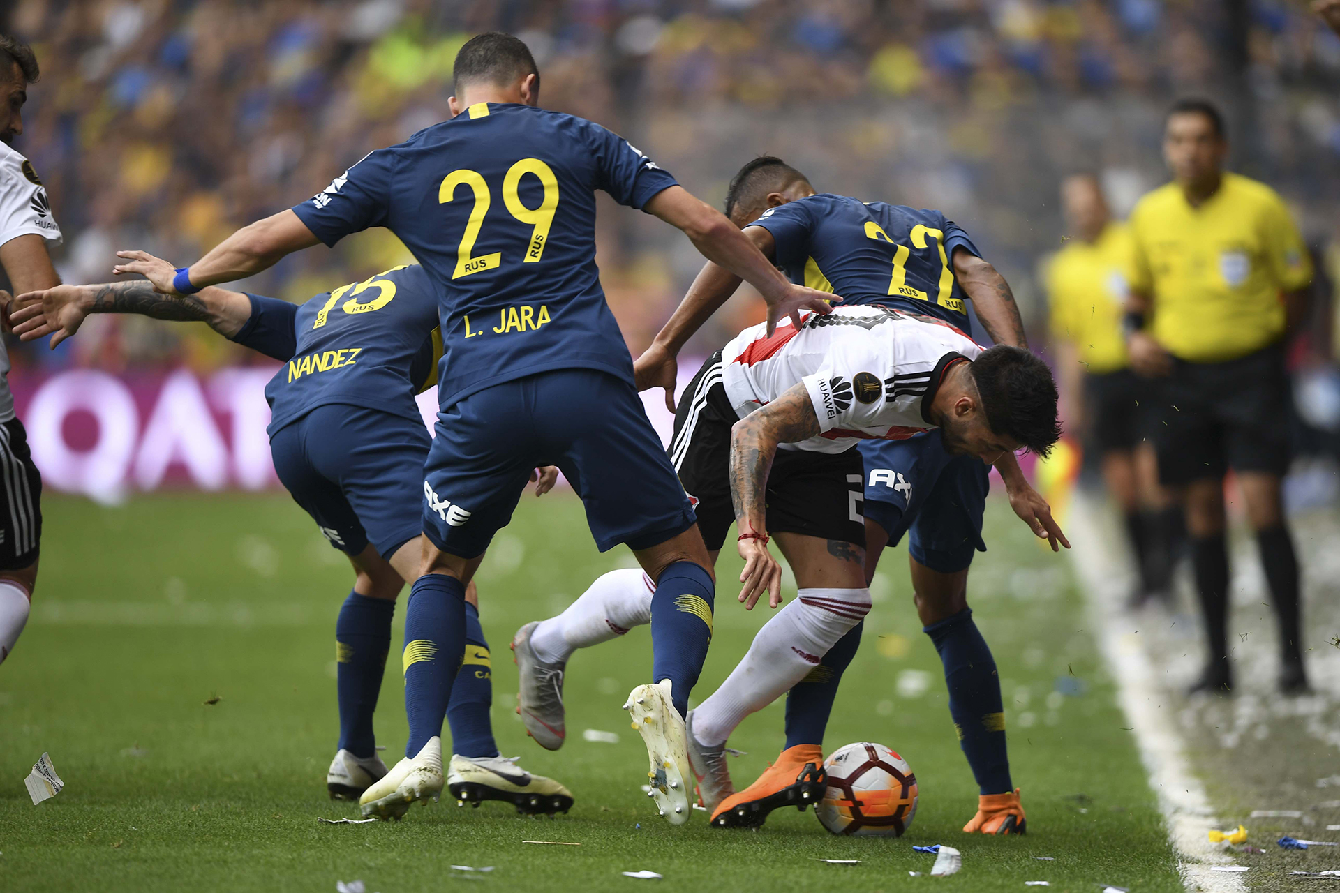 Milton casco contra el mundo