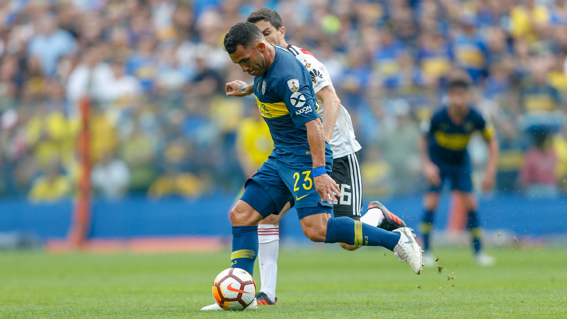 Tévez entró y cambió la actitud de Boca