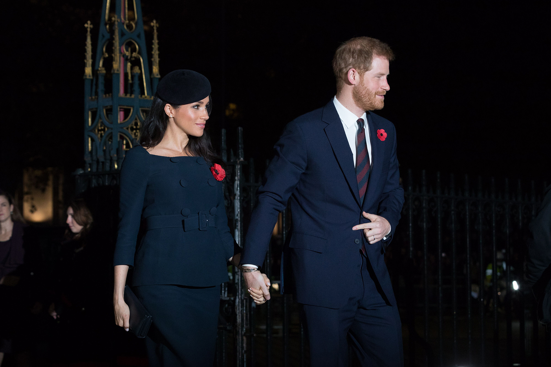 El escote barco hizo eco en su vestido de novia Givenchy y en varios otros conjuntos vistos en eventos como el bautizo del Príncipe Louis (EFE)