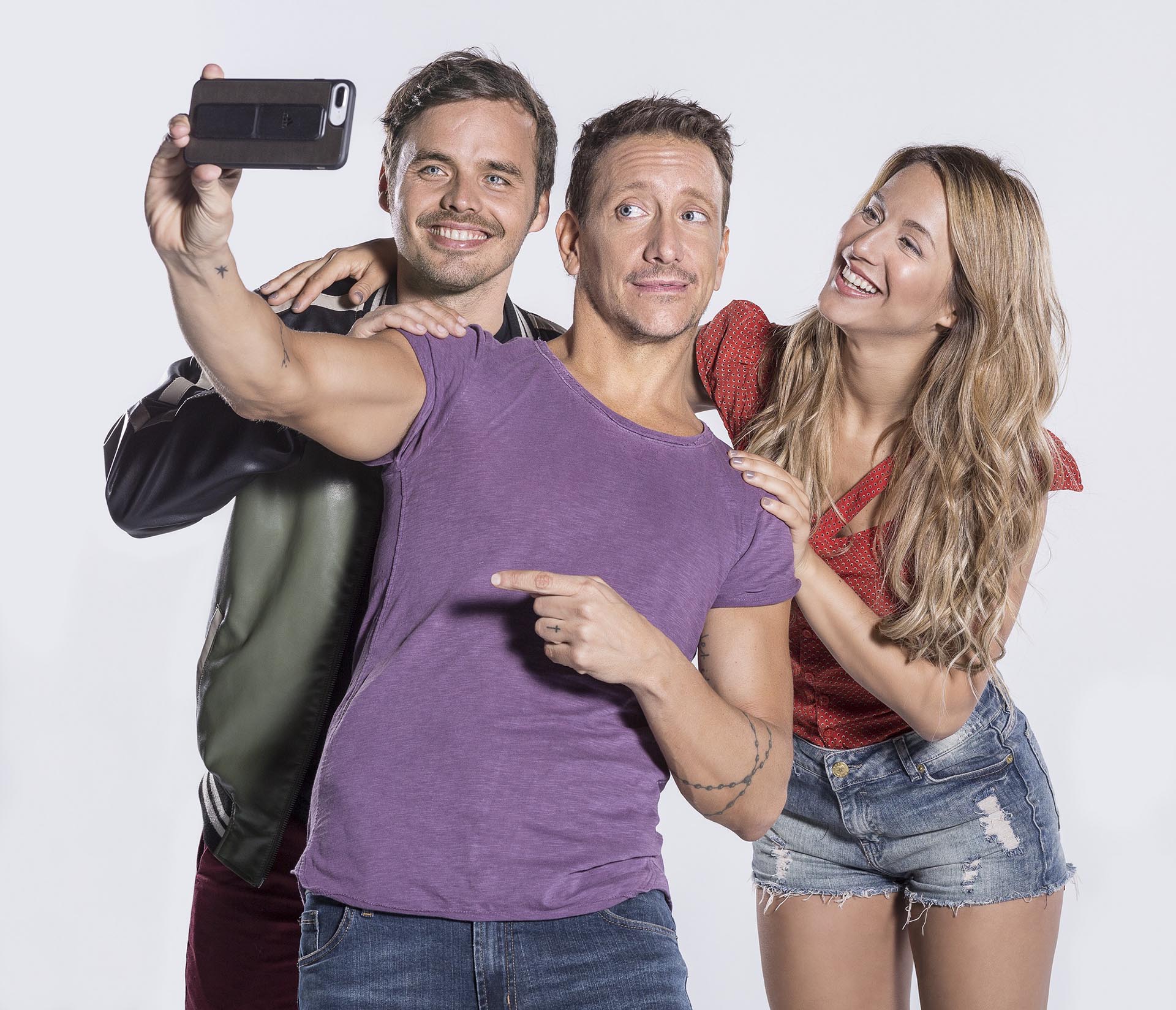La selfie de Benjamín Rojas, Nico Vázquez, y Flor Vigna